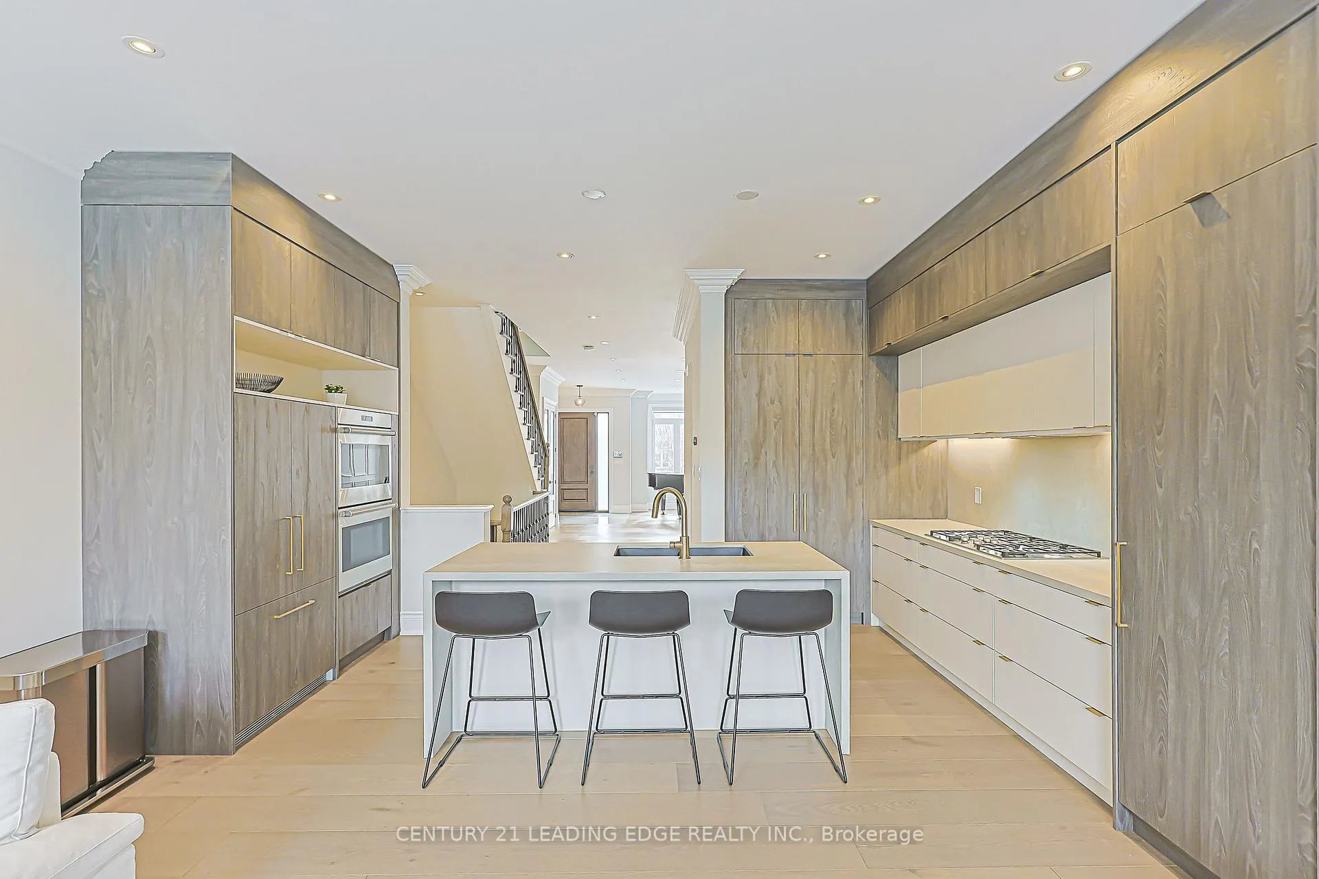 Photo 10 of 522 Woburn Avenue, Toronto, Bedford Park-Nortown — HOMEH