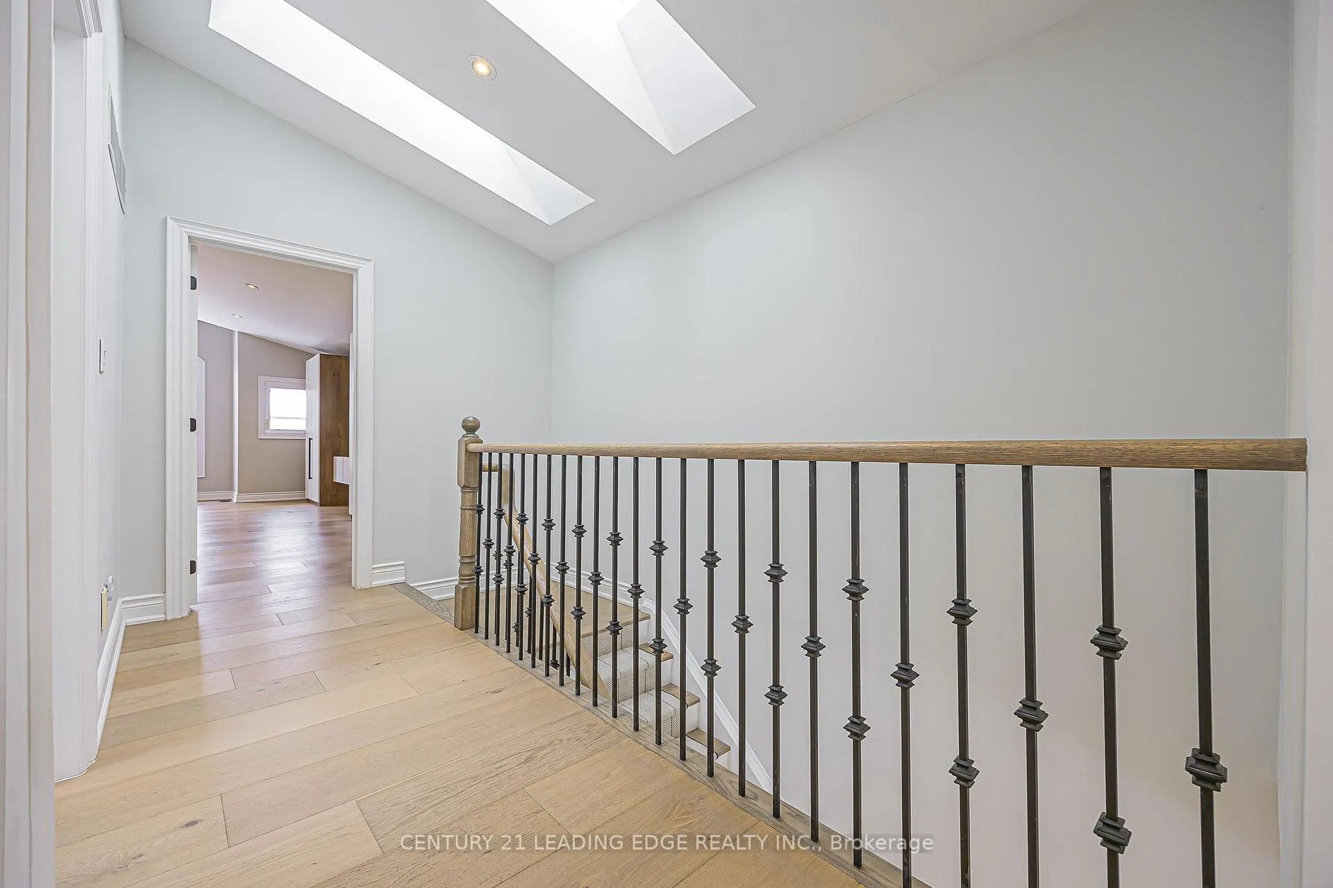 Photo 17 of 522 Woburn Avenue, Toronto, Bedford Park-Nortown — HOMEH