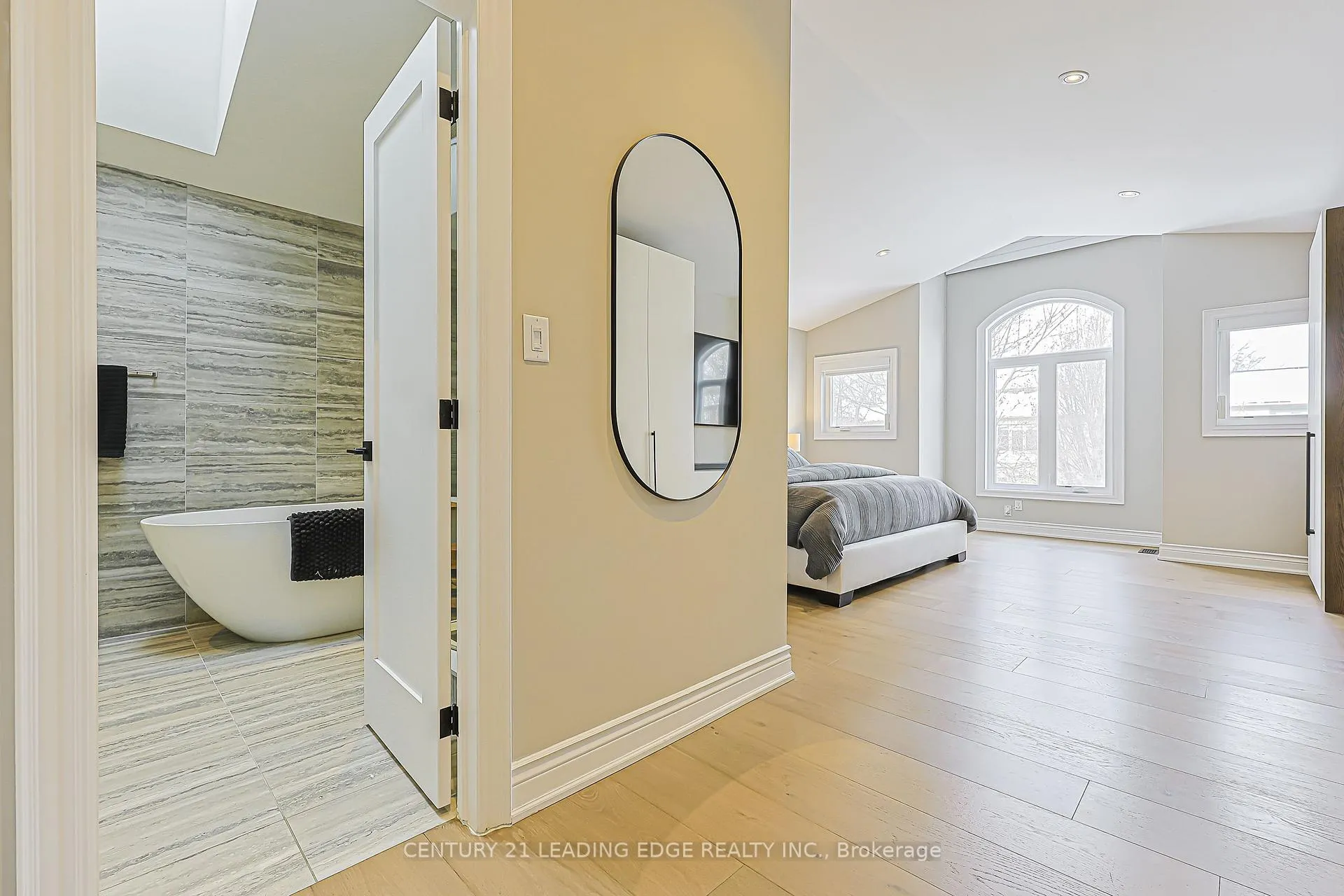 Photo 19 of 522 Woburn Avenue, Toronto, Bedford Park-Nortown — HOMEH