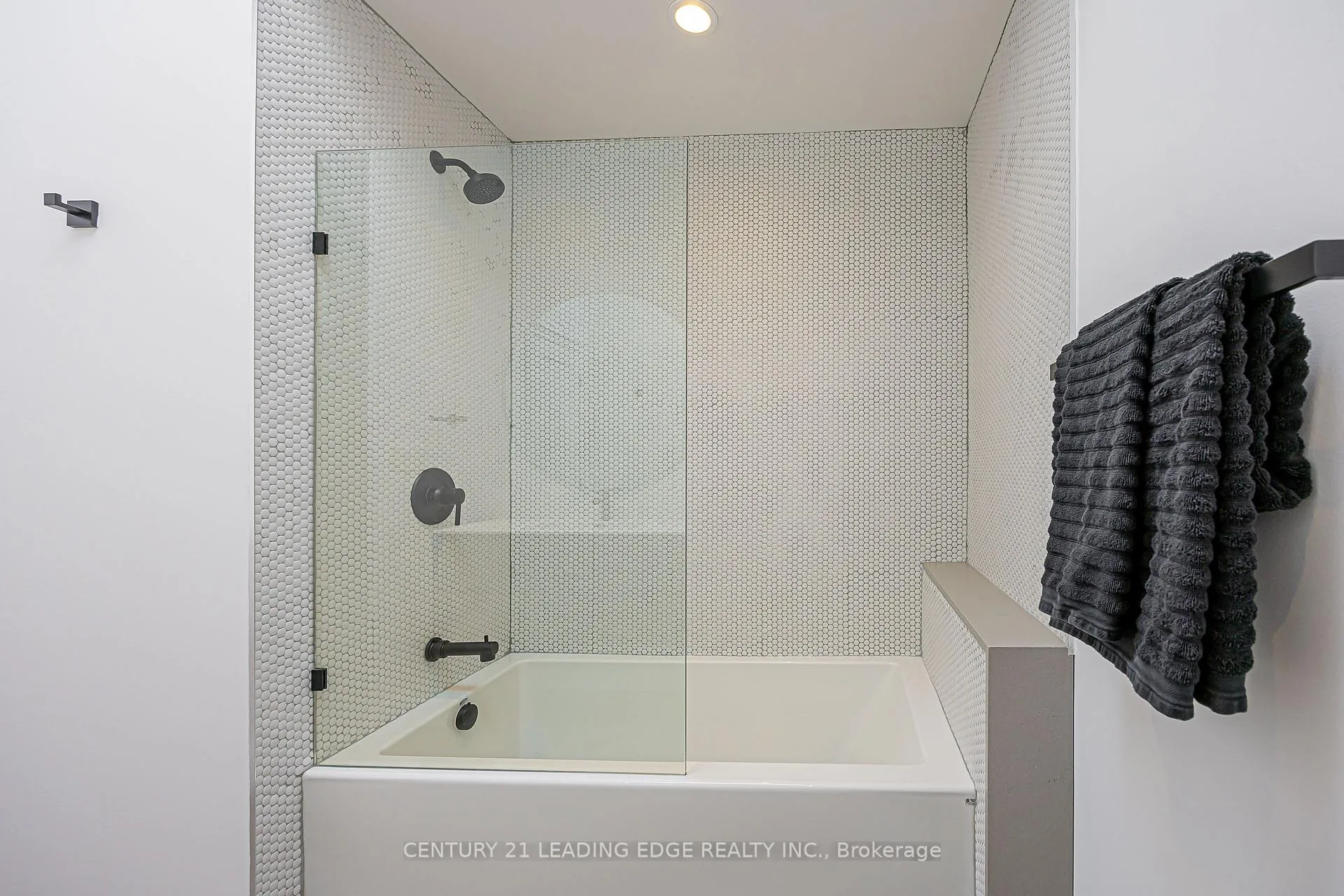 Photo 31 of 522 Woburn Avenue, Toronto, Bedford Park-Nortown — HOMEH