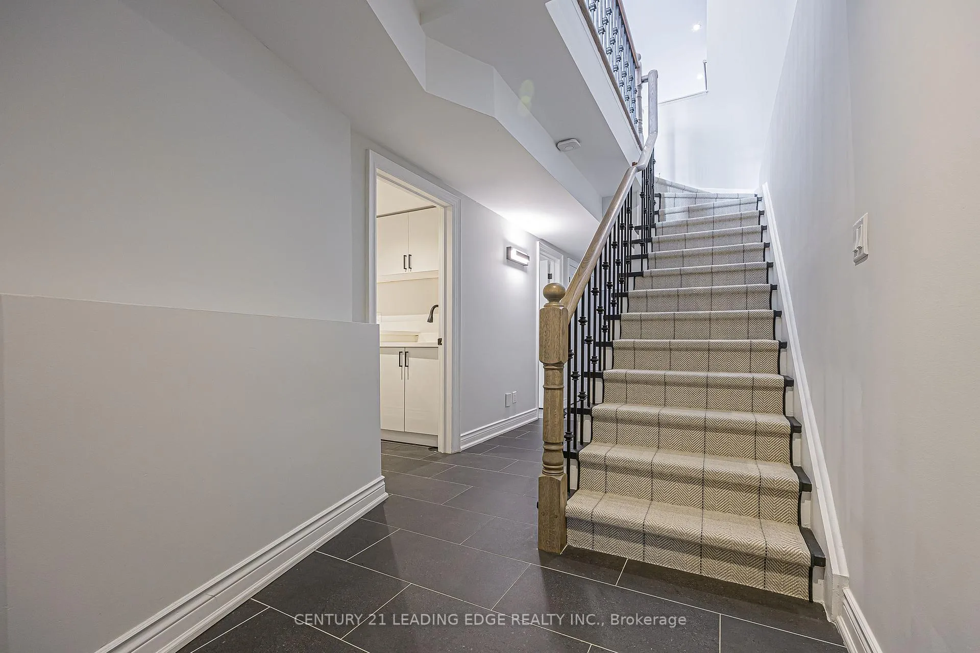 Photo 32 of 522 Woburn Avenue, Toronto, Bedford Park-Nortown — HOMEH