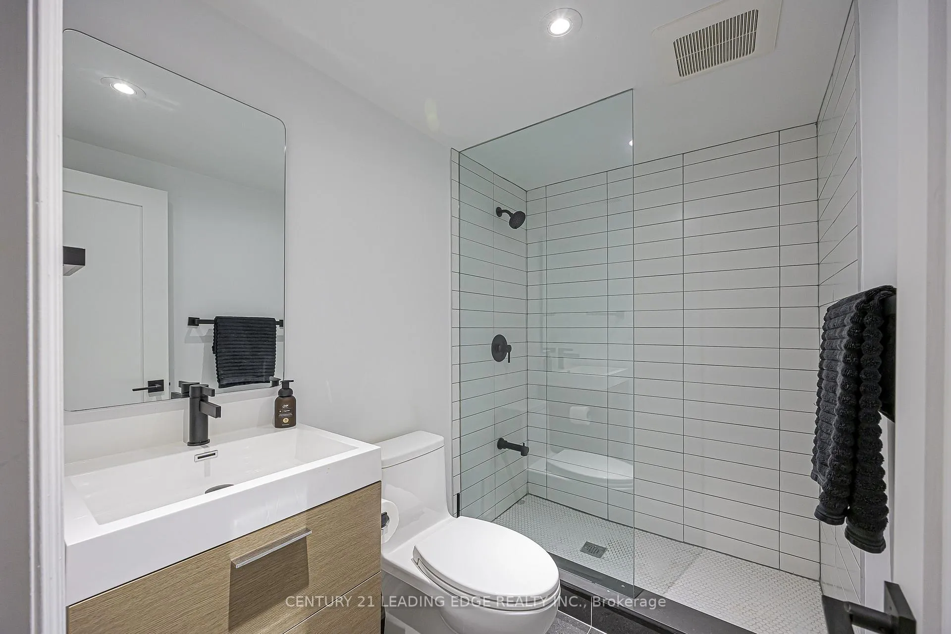 Photo 34 of 522 Woburn Avenue, Toronto, Bedford Park-Nortown — HOMEH
