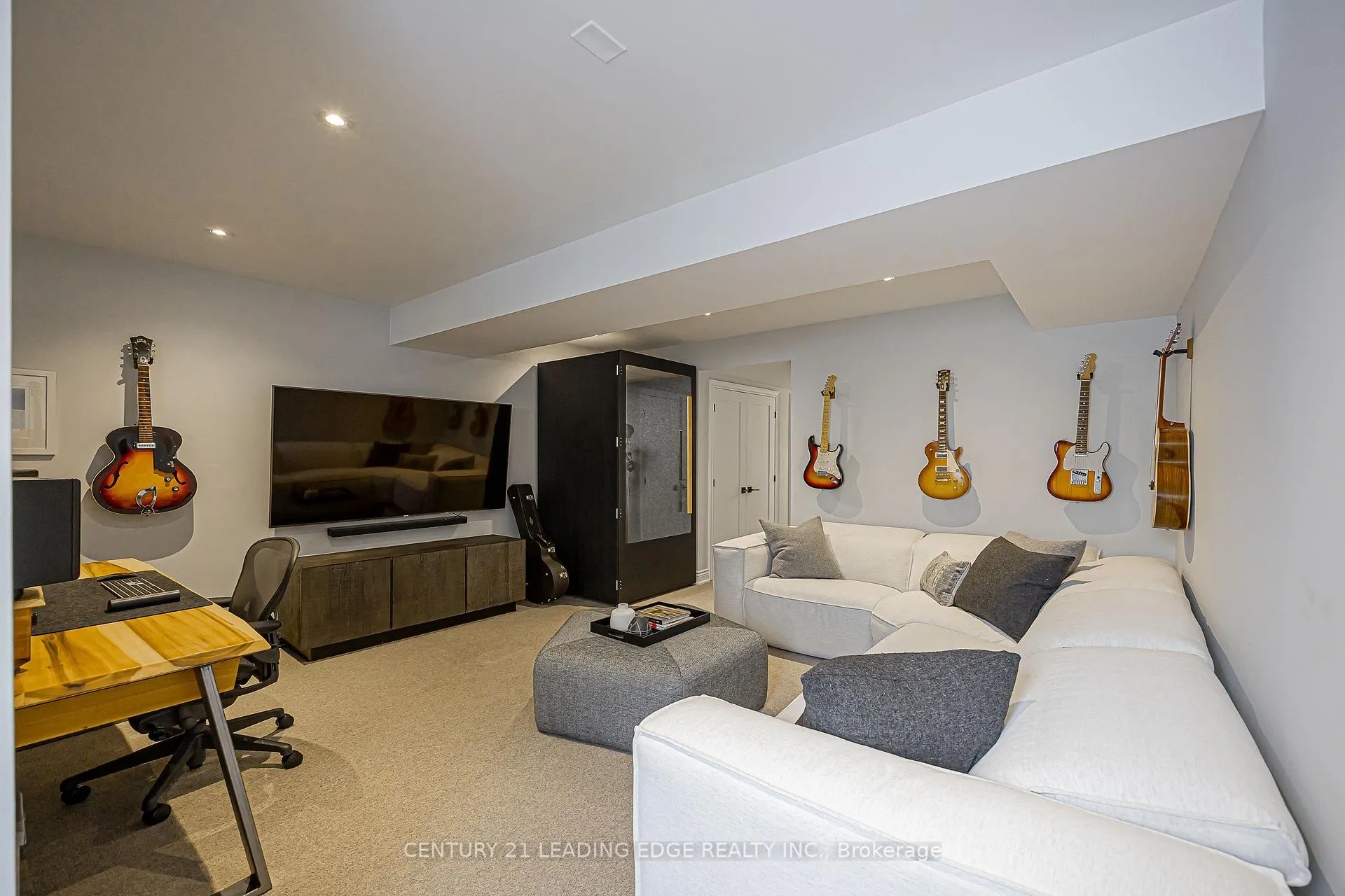 Photo 37 of 522 Woburn Avenue, Toronto, Bedford Park-Nortown — HOMEH