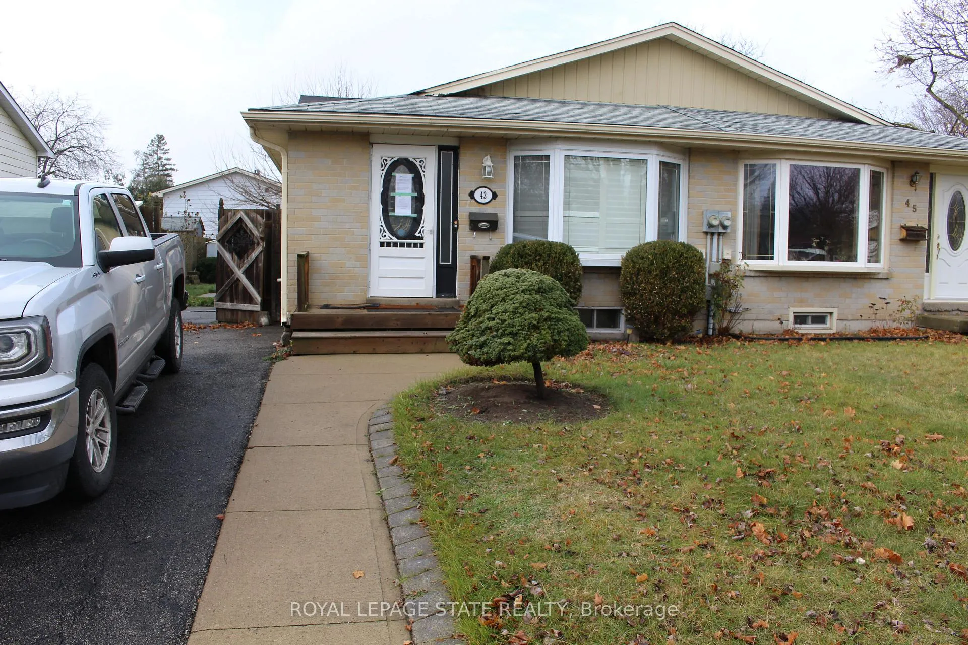 Front of 43 Inverness Street