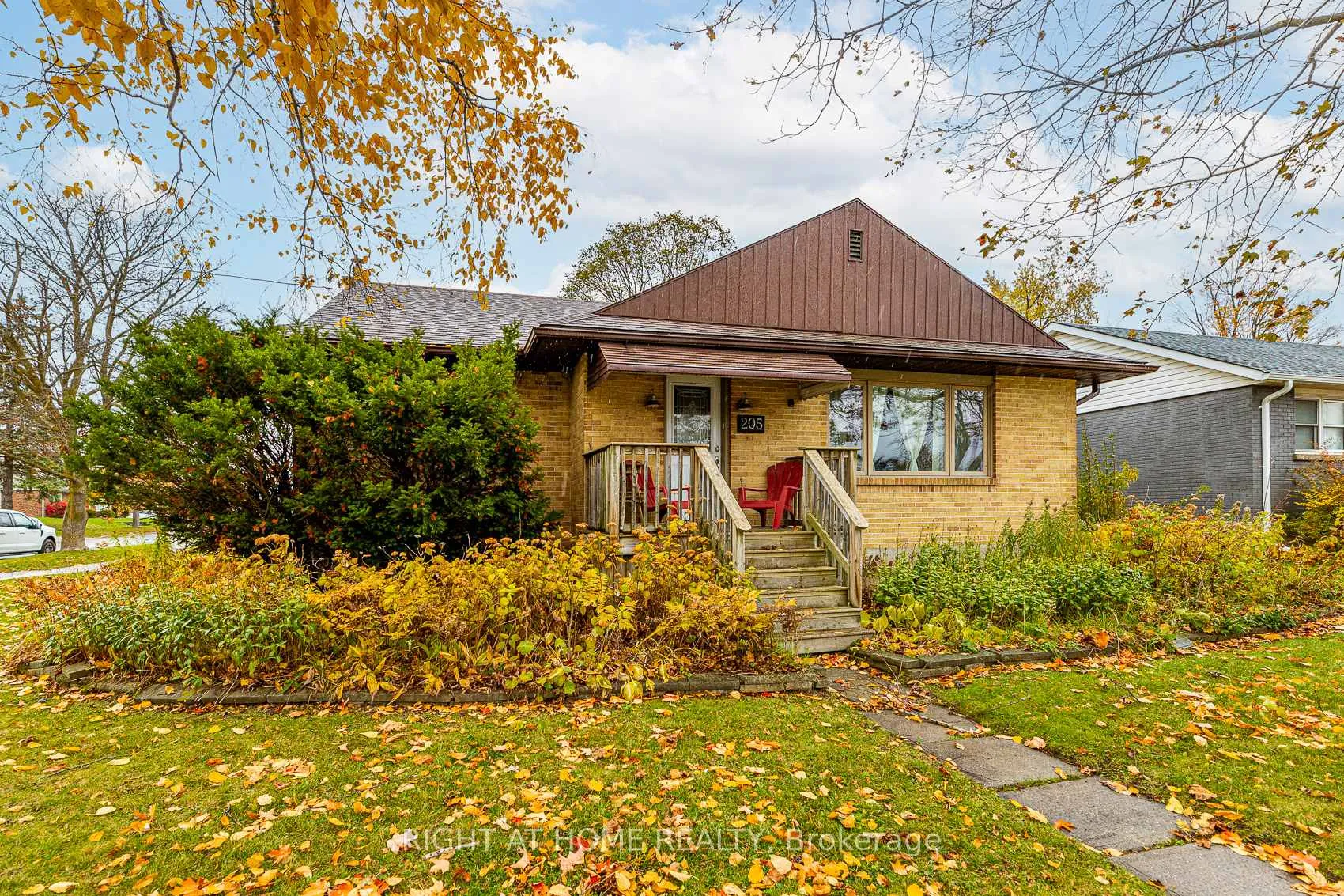 Photo 3 of 205 St Vincent Street, Barrie, Wellington — HOMEH