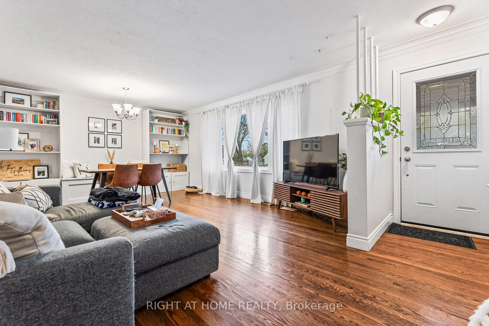 Photo 6 of 205 St Vincent Street, Barrie, Wellington — HOMEH