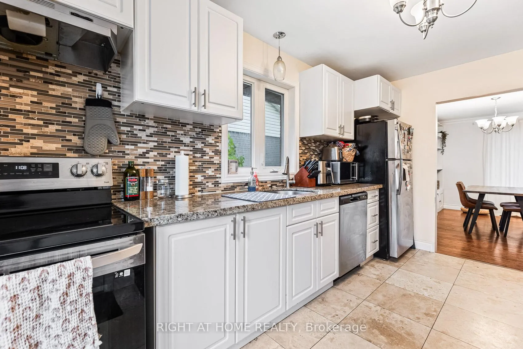 Photo 12 of 205 St Vincent Street, Barrie, Wellington — HOMEH