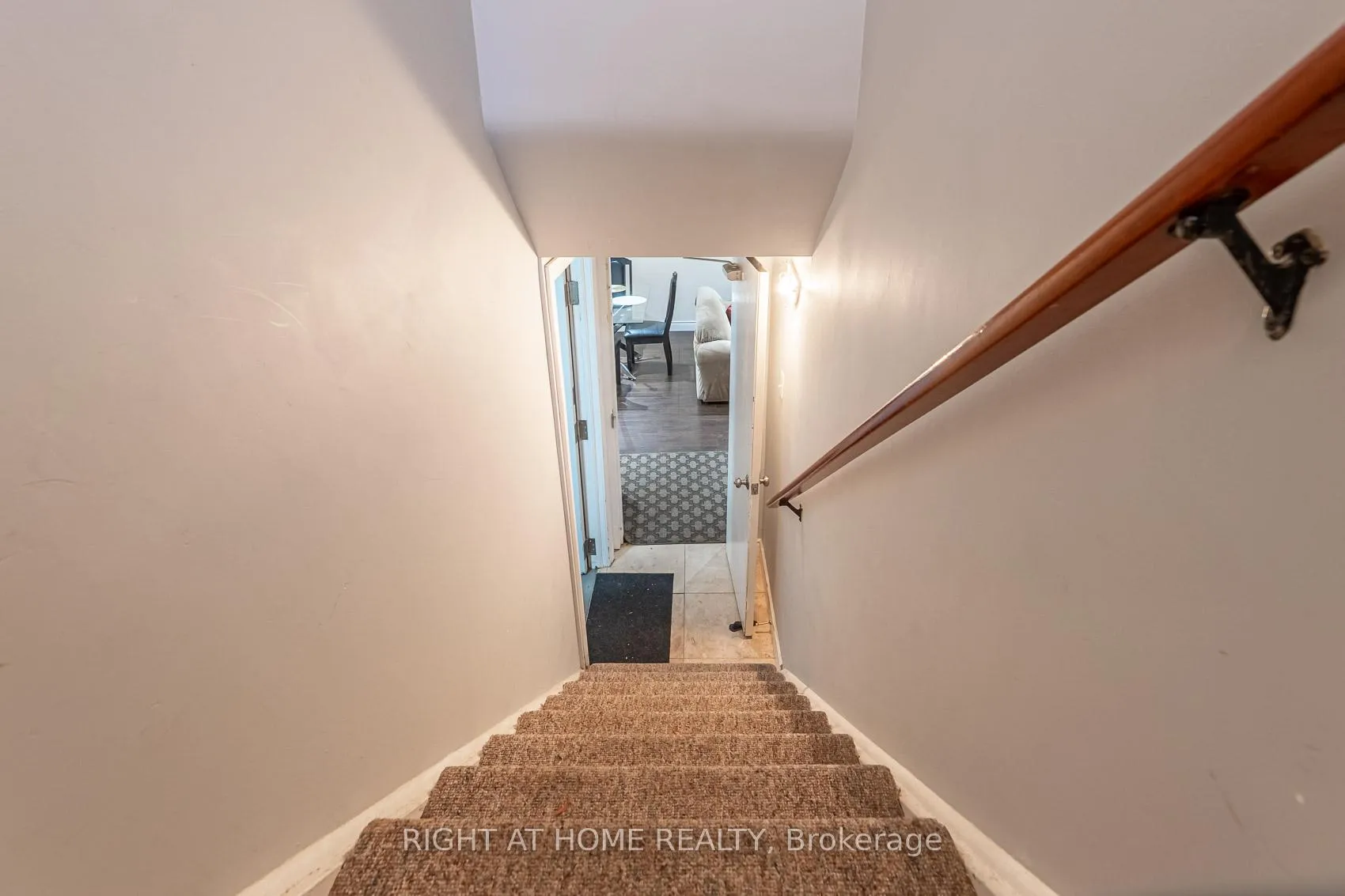 Photo 23 of 205 St Vincent Street, Barrie, Wellington — HOMEH