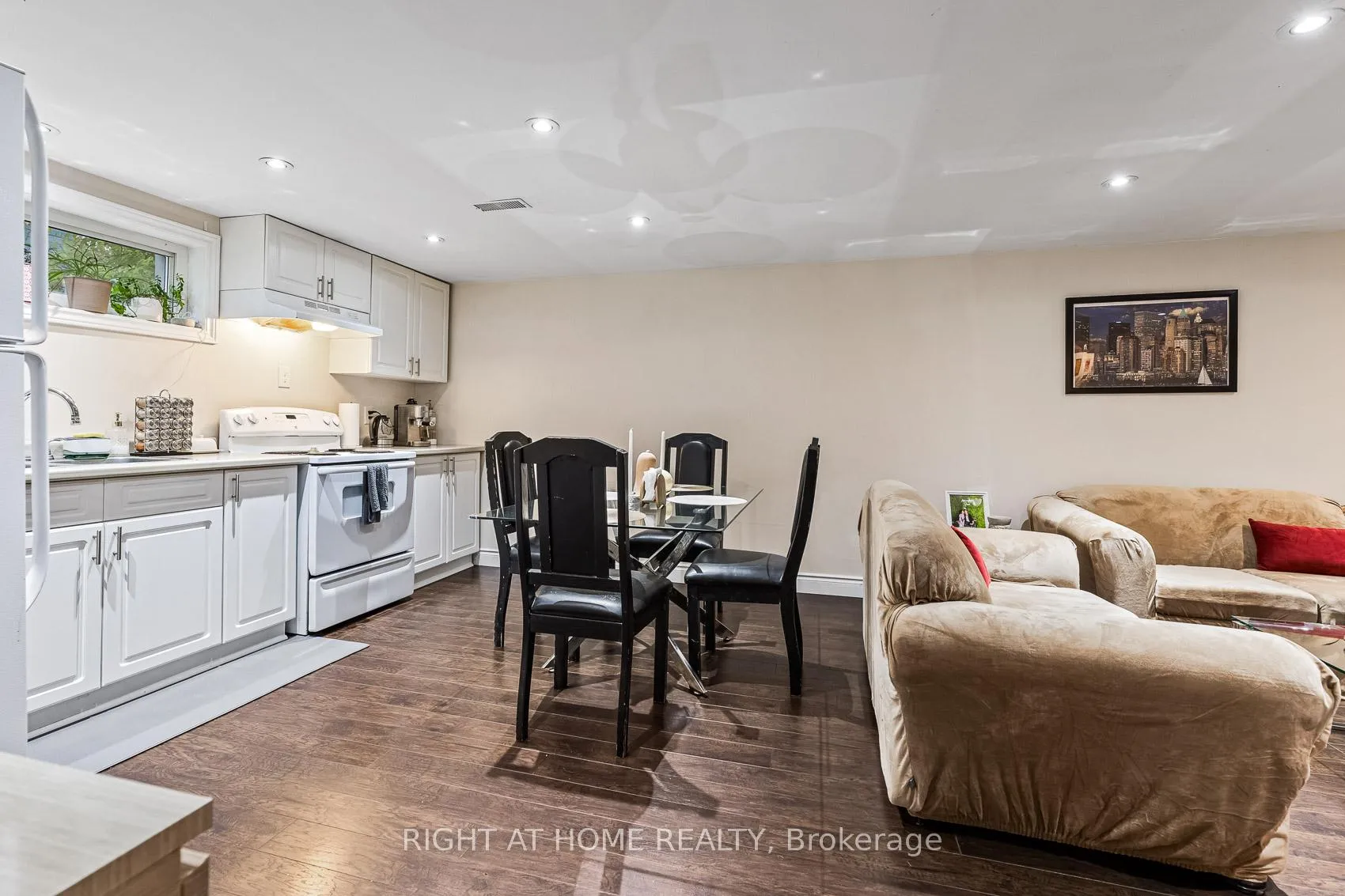 Photo 25 of 205 St Vincent Street, Barrie, Wellington — HOMEH