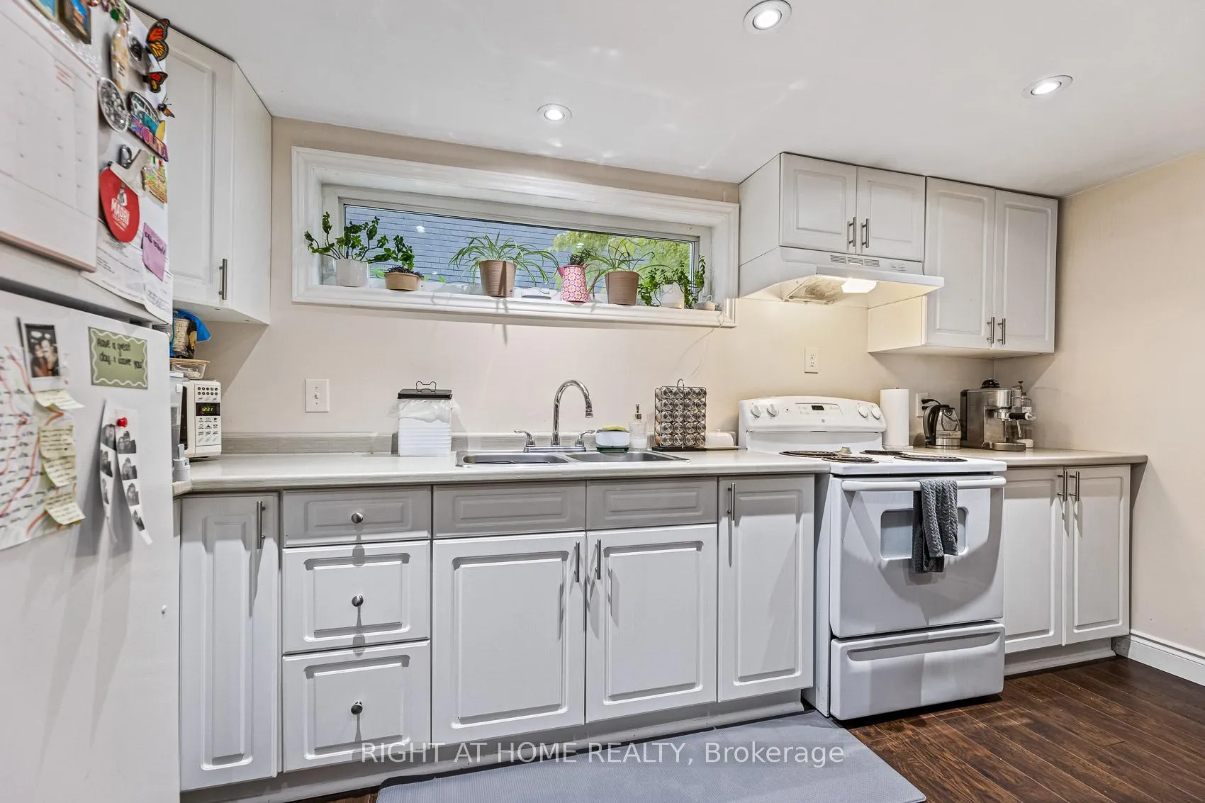 Photo 26 of 205 St Vincent Street, Barrie, Wellington — HOMEH