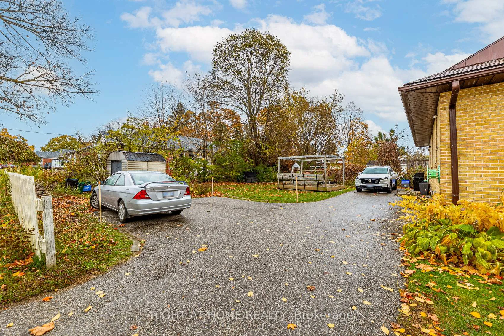 Photo 41 of 205 St Vincent Street, Barrie, Wellington — HOMEH