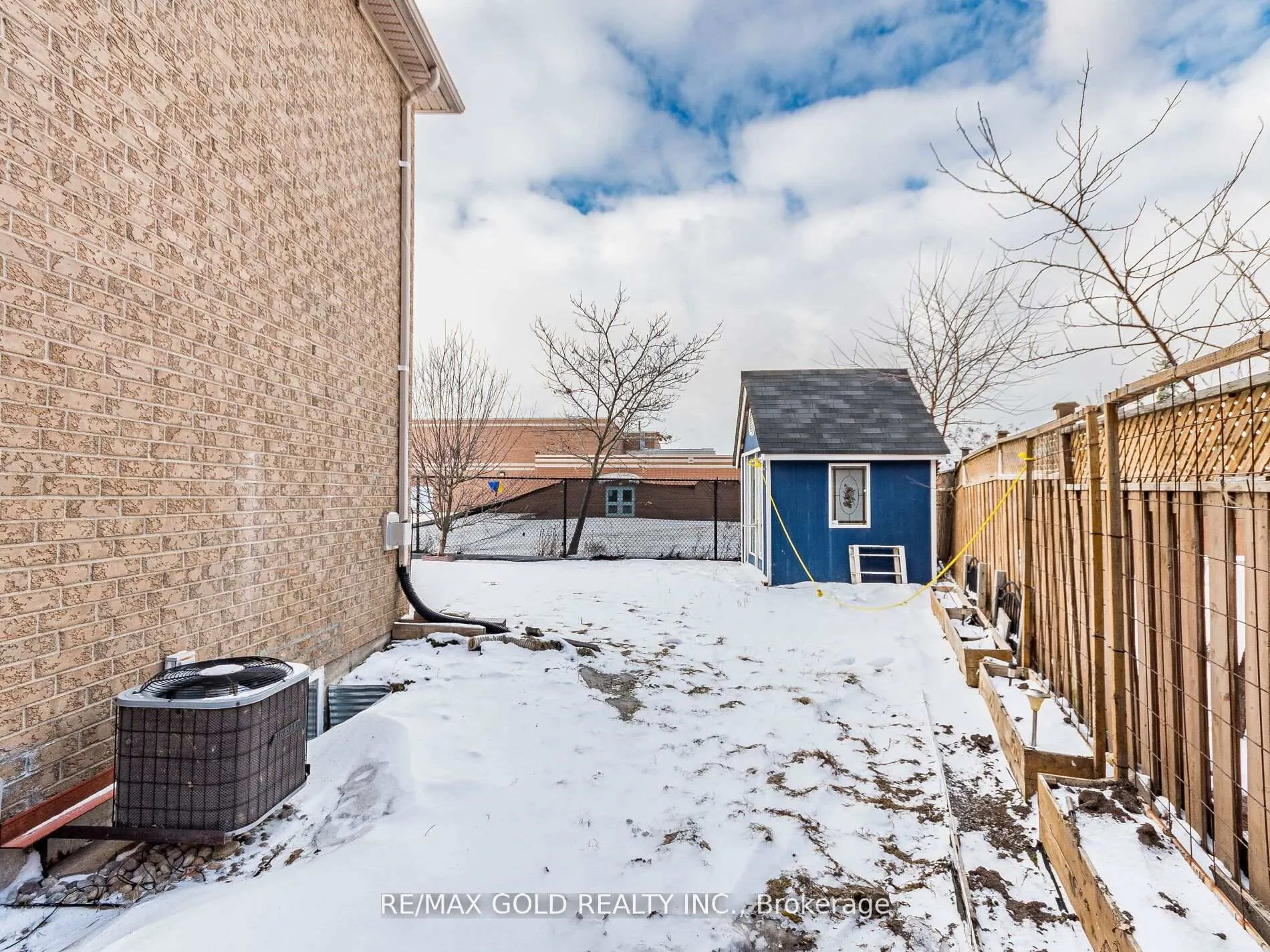 Photo 35 of 21 Milkweed Crescent, Brampton, Northwest Sandalwood Parkway — HOMEH