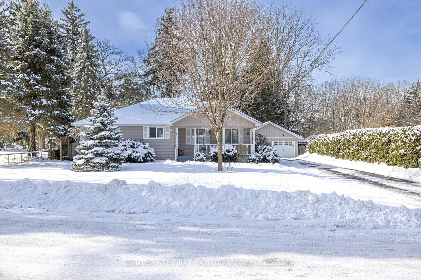 Photo 3 of 6 Henry Street, Chatham-Kent, Ridgetown — HOMEH