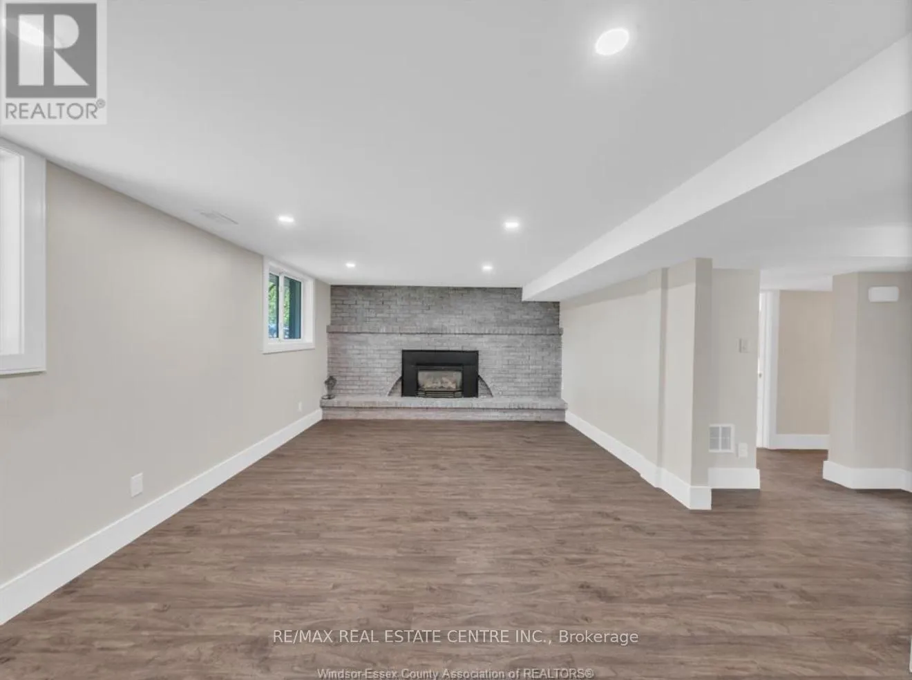 Photo 8 of Unit A&B, 9515 Kerby Road, Windsor — HOMEH