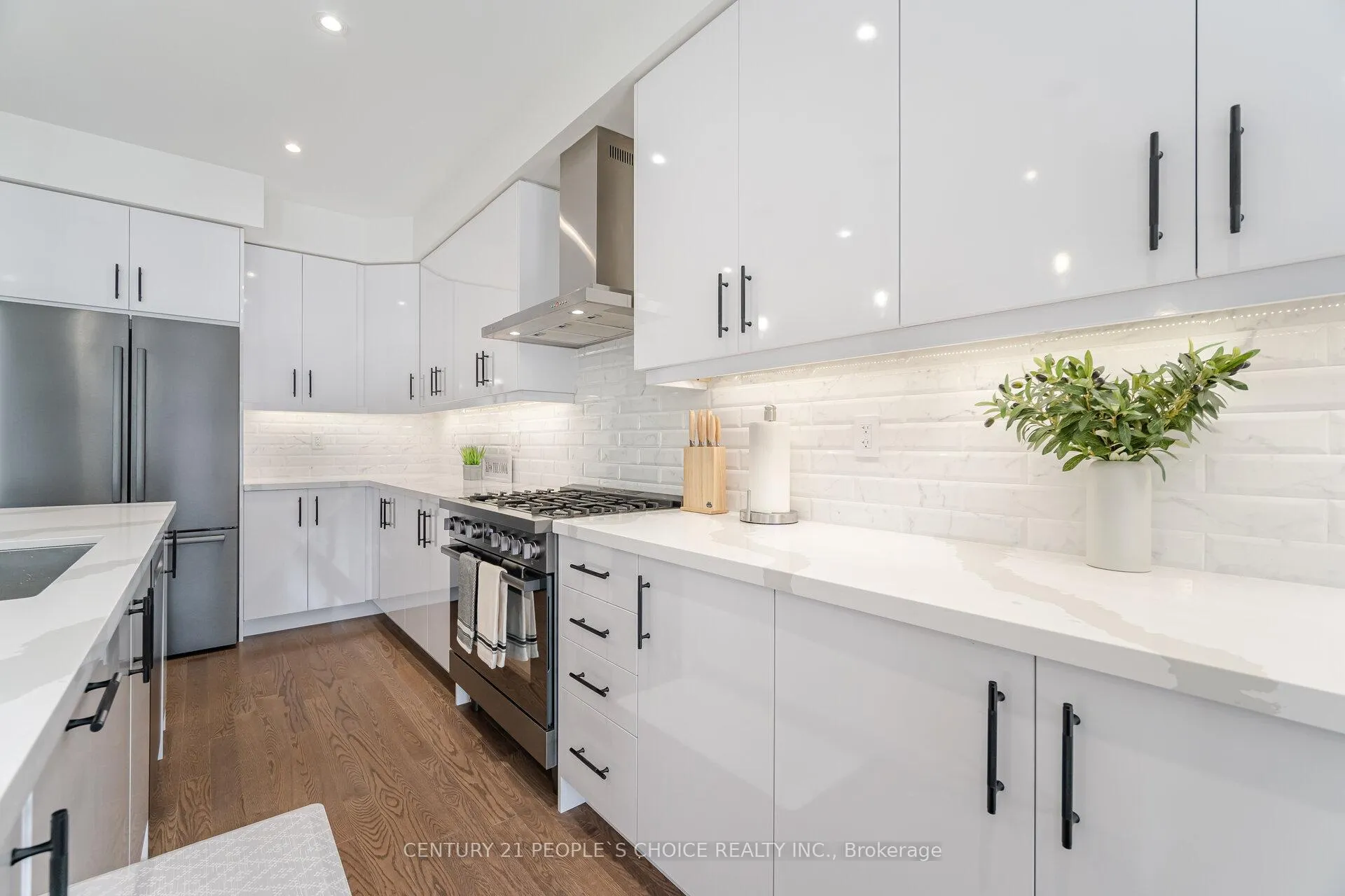 Photo 10 of 224 Bellefond Street, Vaughan, Kleinburg — HOMEH