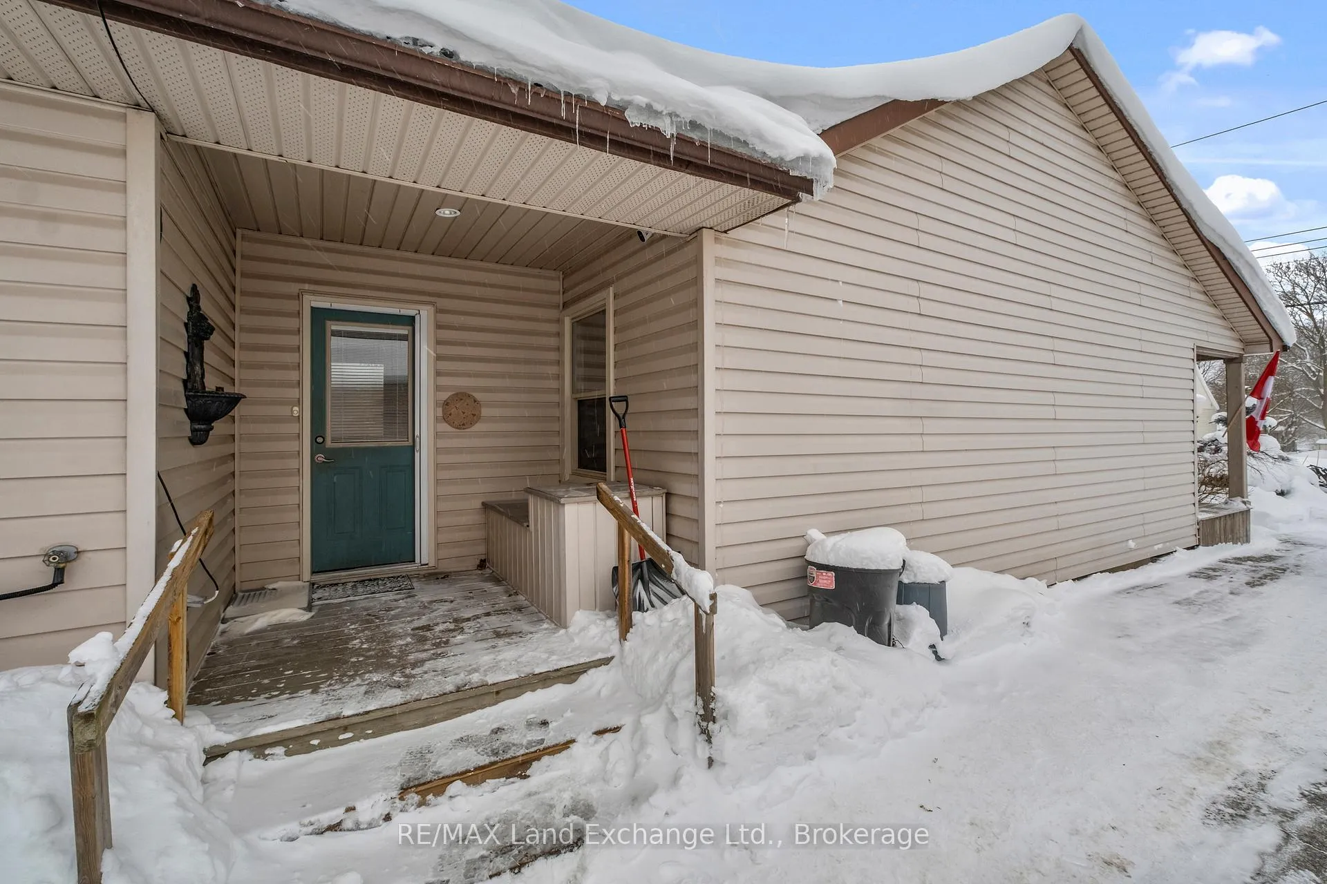 Photo 3 of 360 Boulton Street, Minto — HOMEH