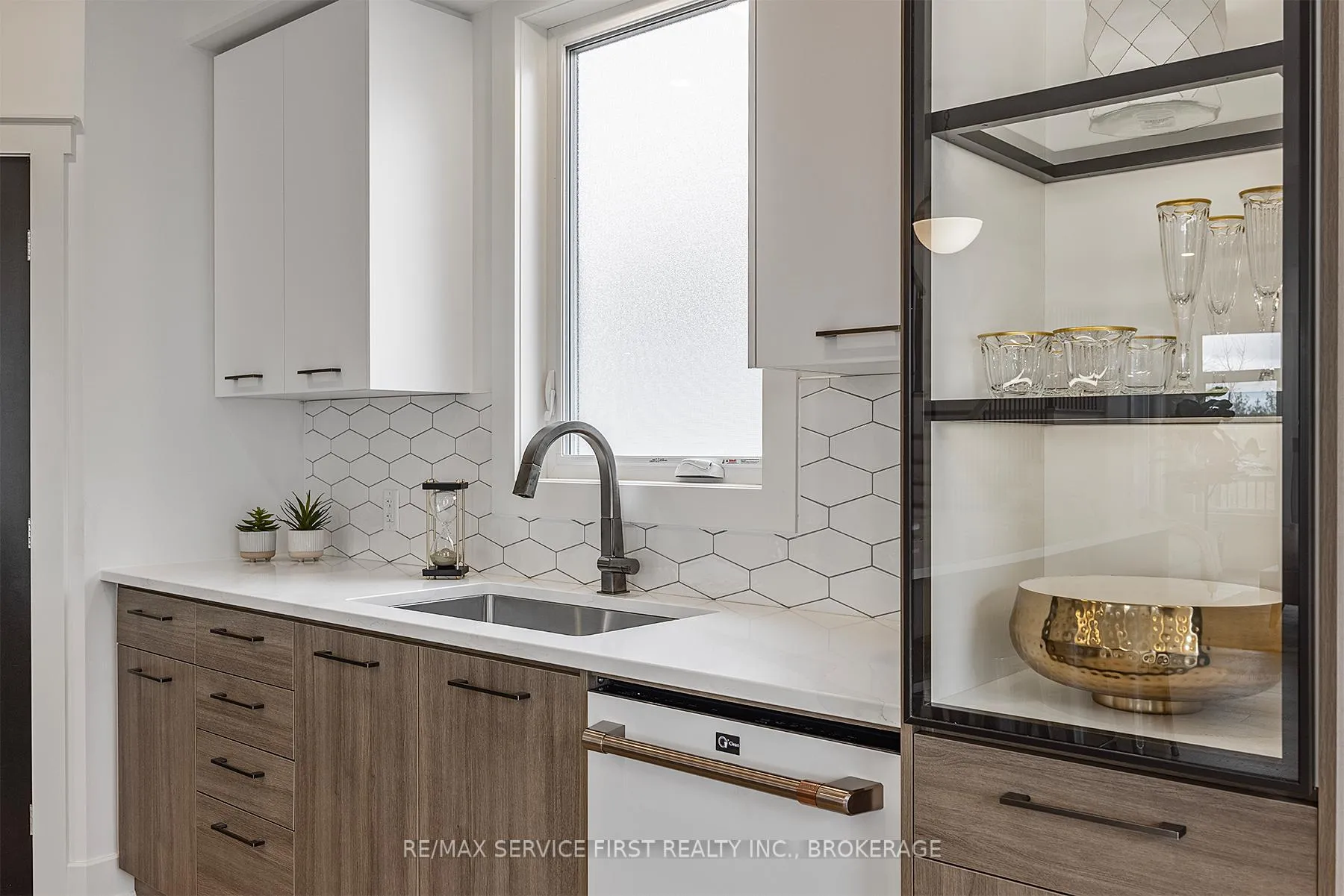 Photo 28 of 1700 Monica Drive, Kingston, City Northwest — HOMEH
