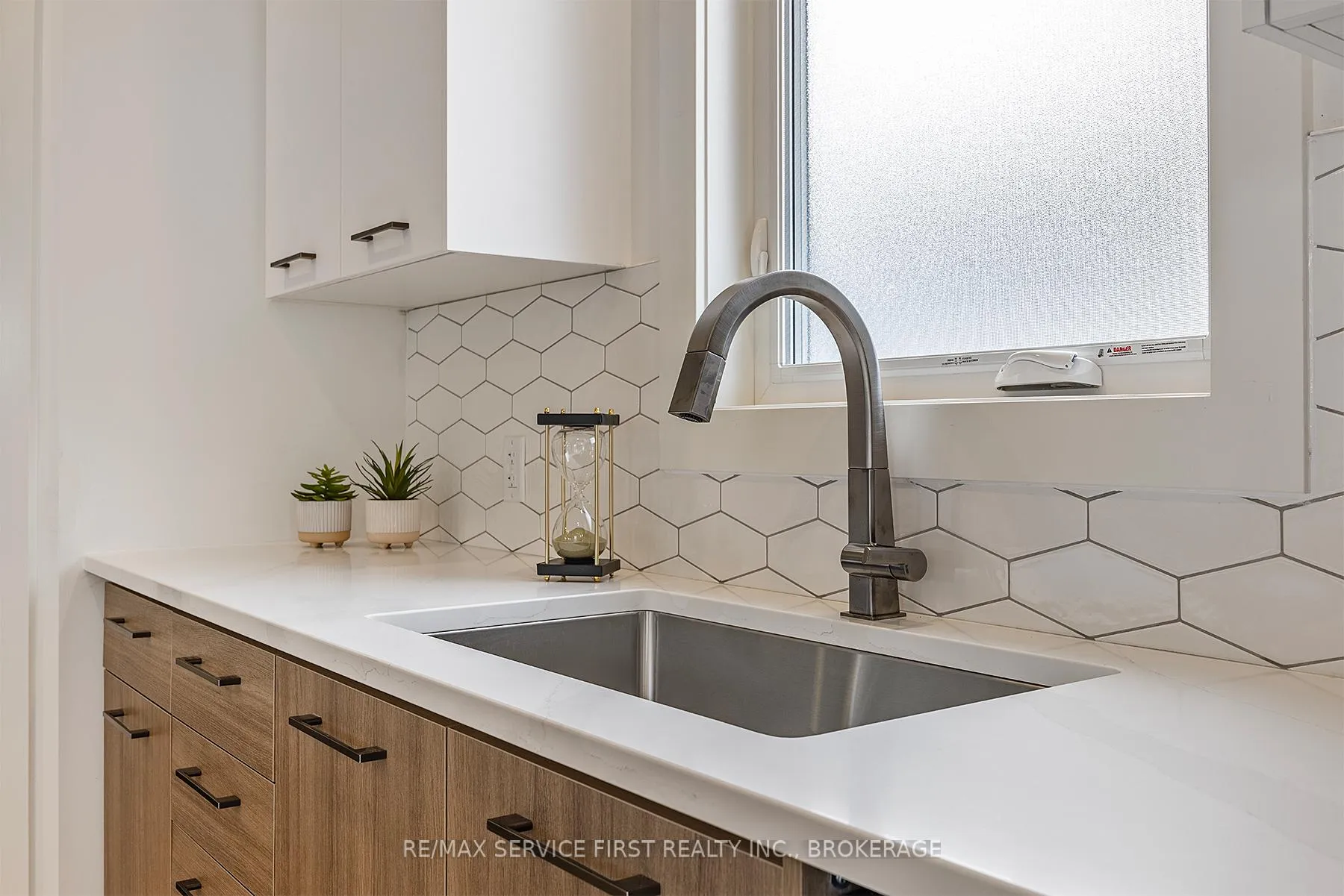 Photo 29 of 1700 Monica Drive, Kingston, City Northwest — HOMEH