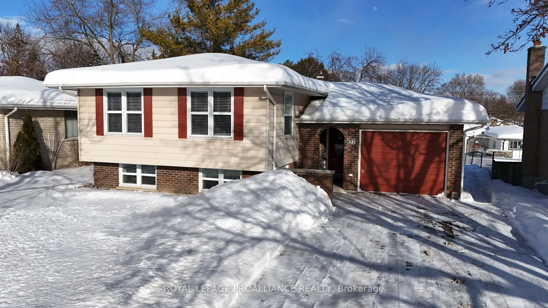 Photo 1 of 157 Singleton Drive, Belleville, Belleville Ward — HOMEH