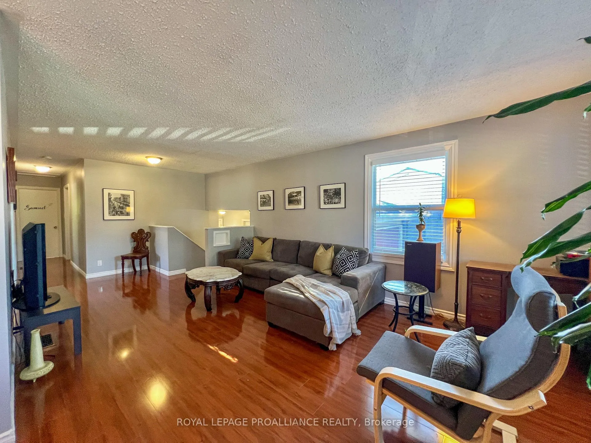 Photo 6 of 157 Singleton Drive, Belleville, Belleville Ward — HOMEH