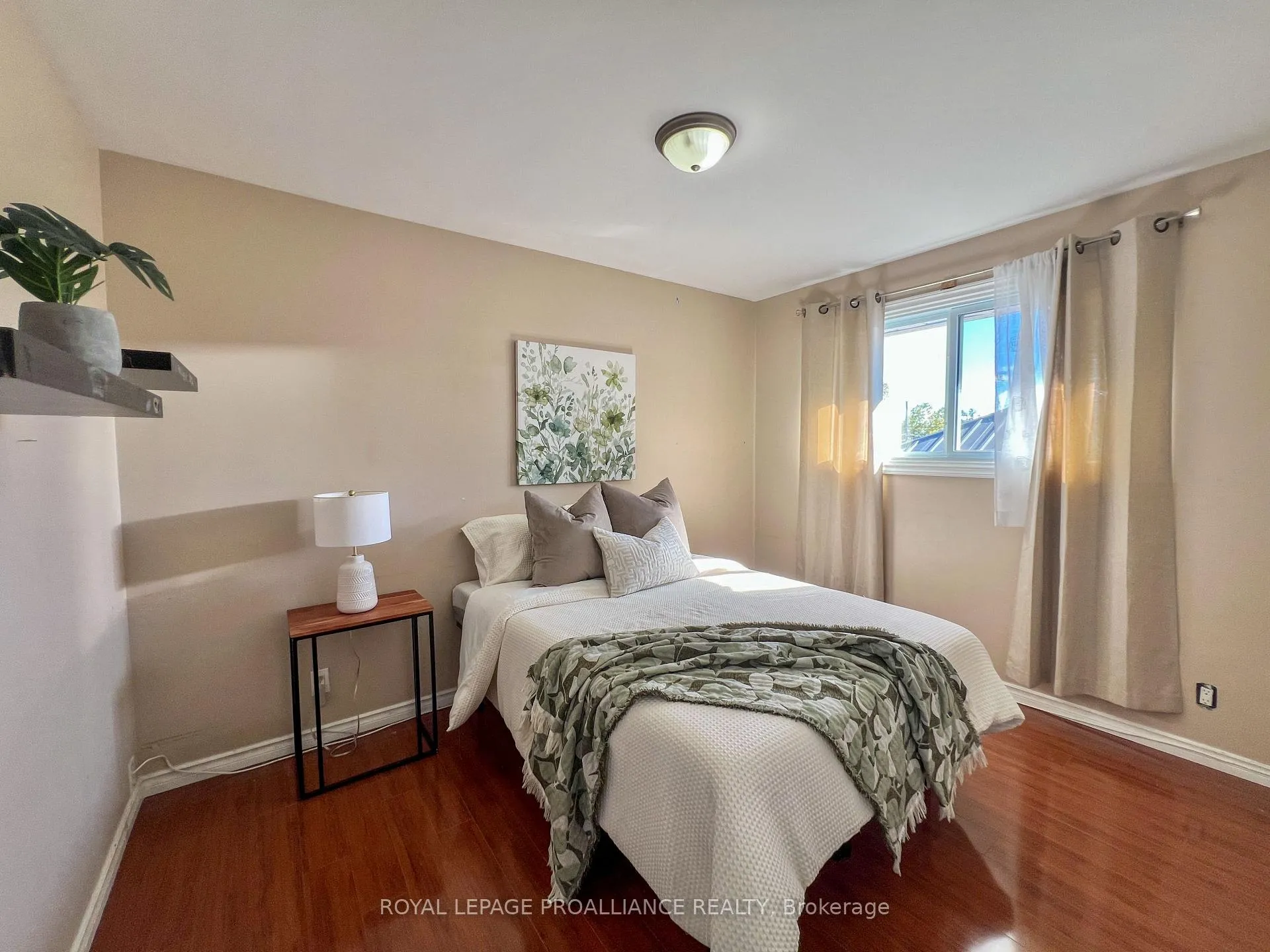 Photo 13 of 157 Singleton Drive, Belleville, Belleville Ward — HOMEH
