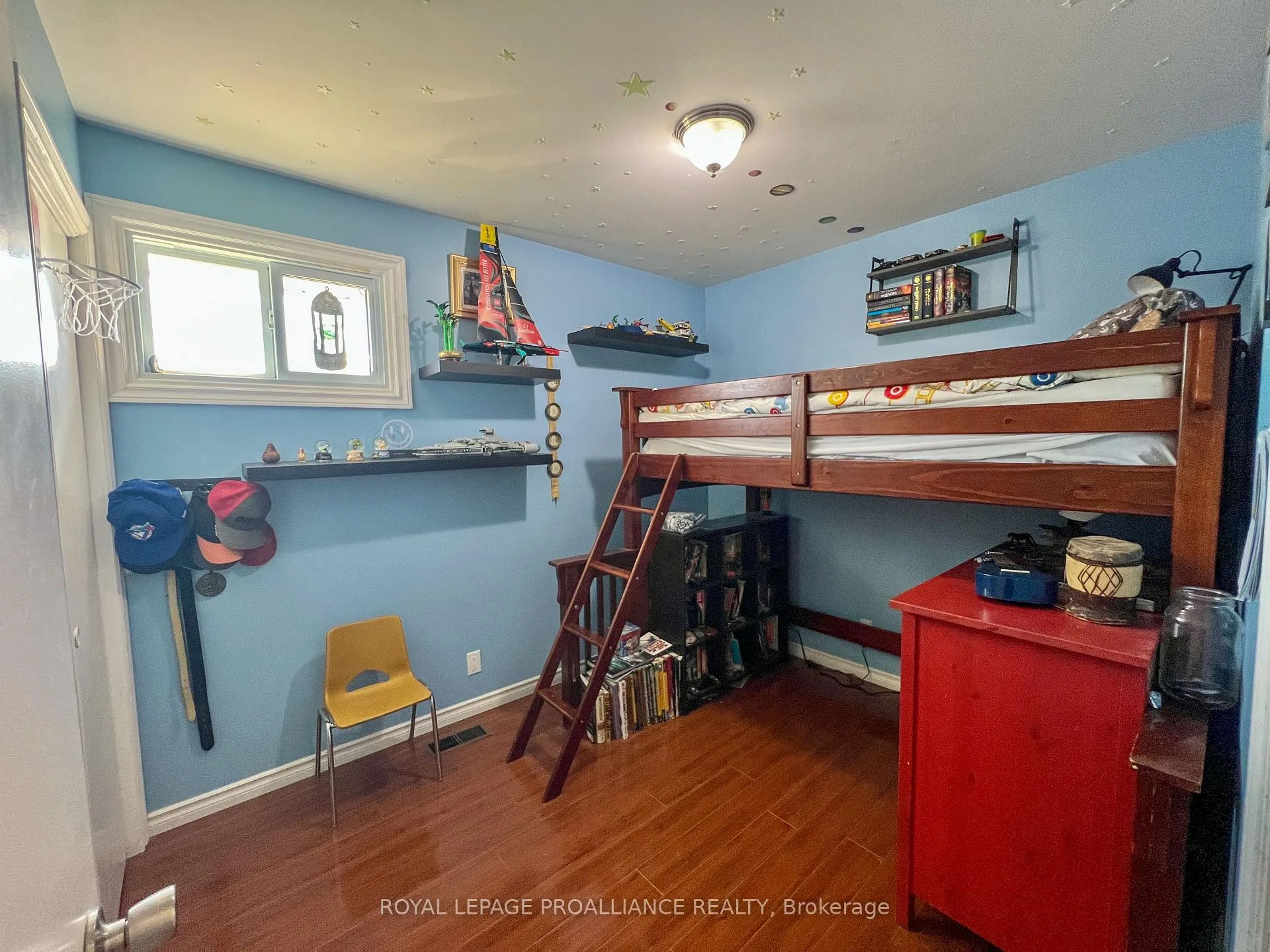 Photo 16 of 157 Singleton Drive, Belleville, Belleville Ward — HOMEH