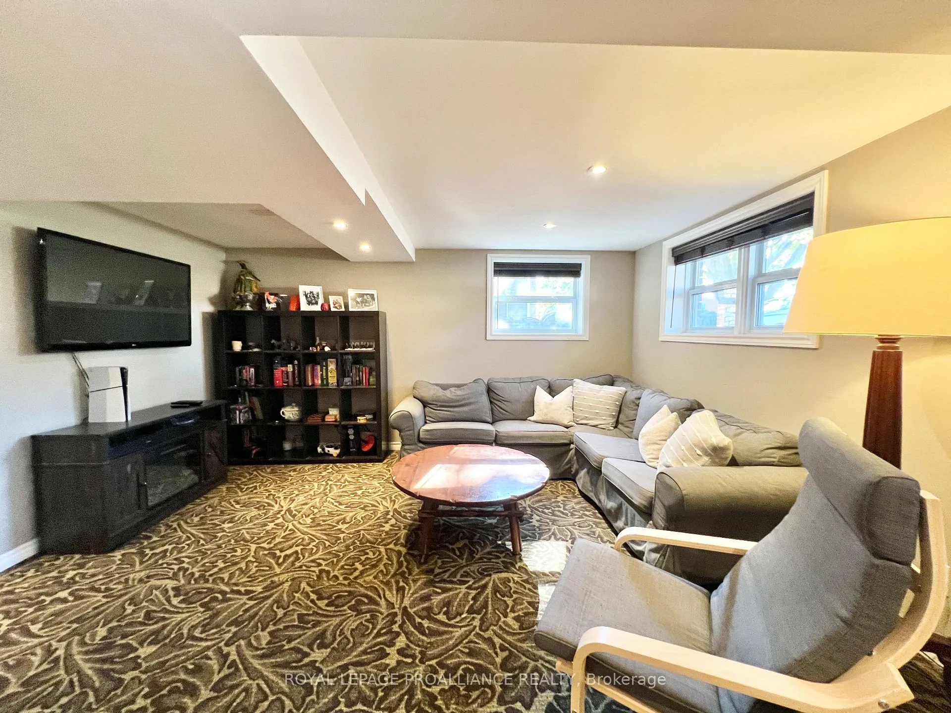 Photo 19 of 157 Singleton Drive, Belleville, Belleville Ward — HOMEH