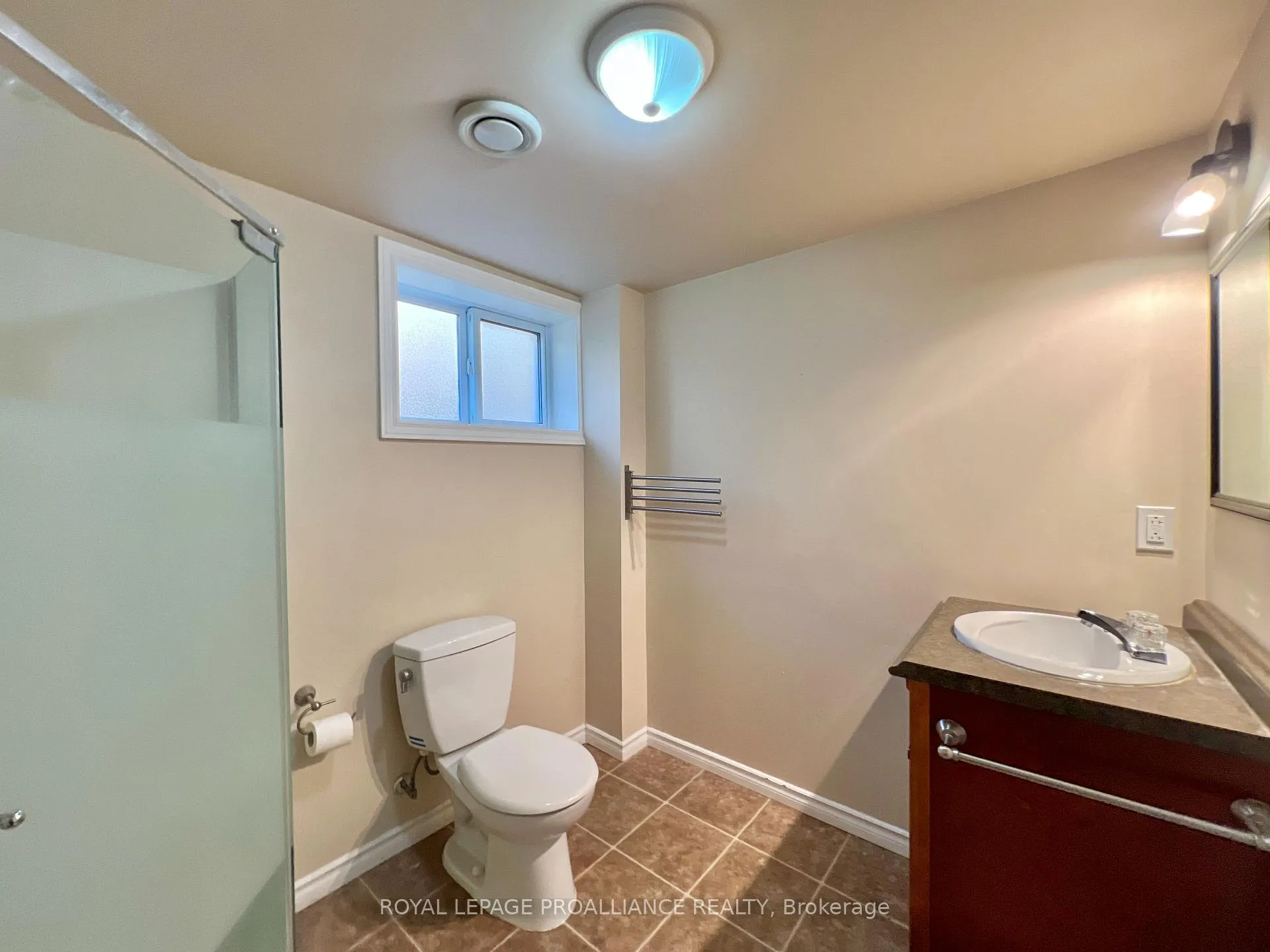 Photo 25 of 157 Singleton Drive, Belleville, Belleville Ward — HOMEH