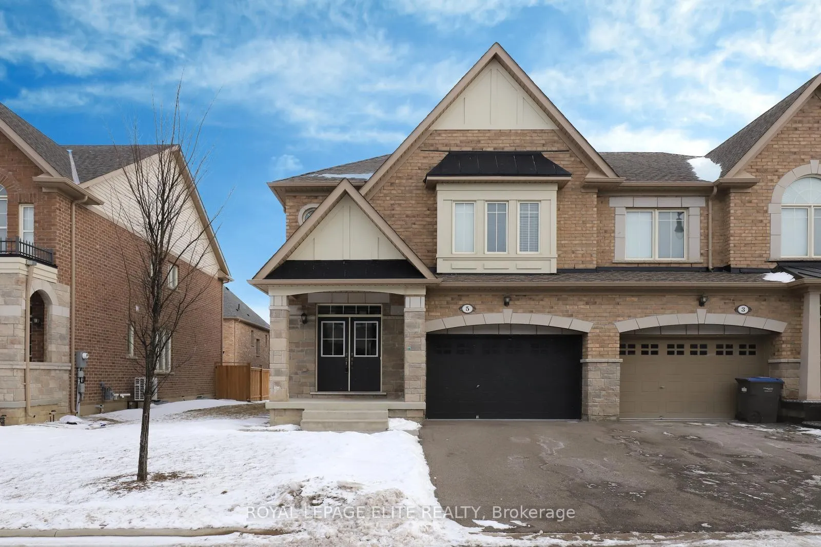 Front of 5 Military Crescent W