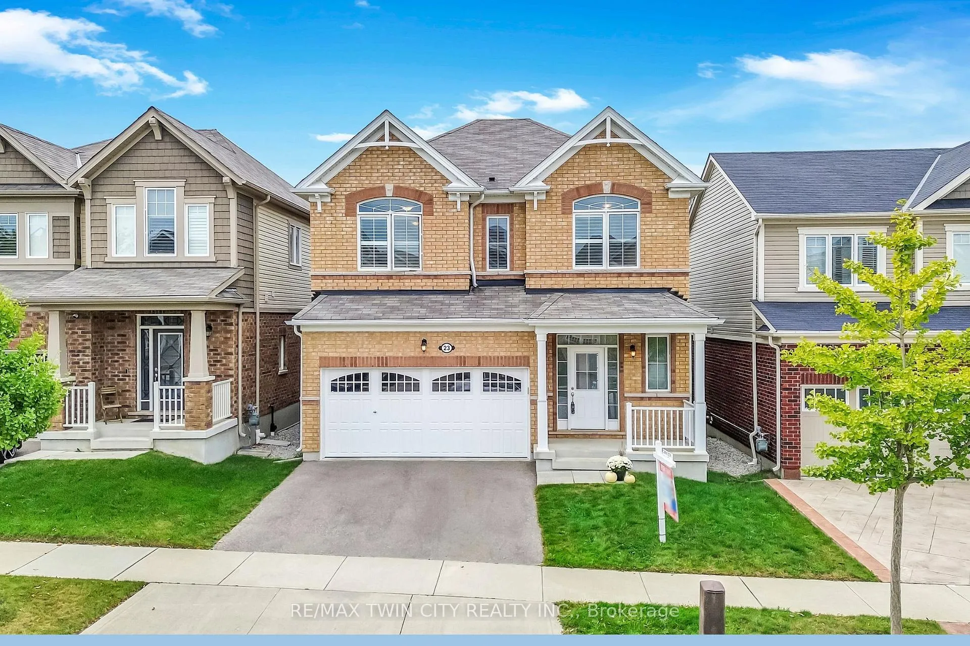 Photo 1 of 23 Shoreacres Drive, Kitchener — HOMEH
