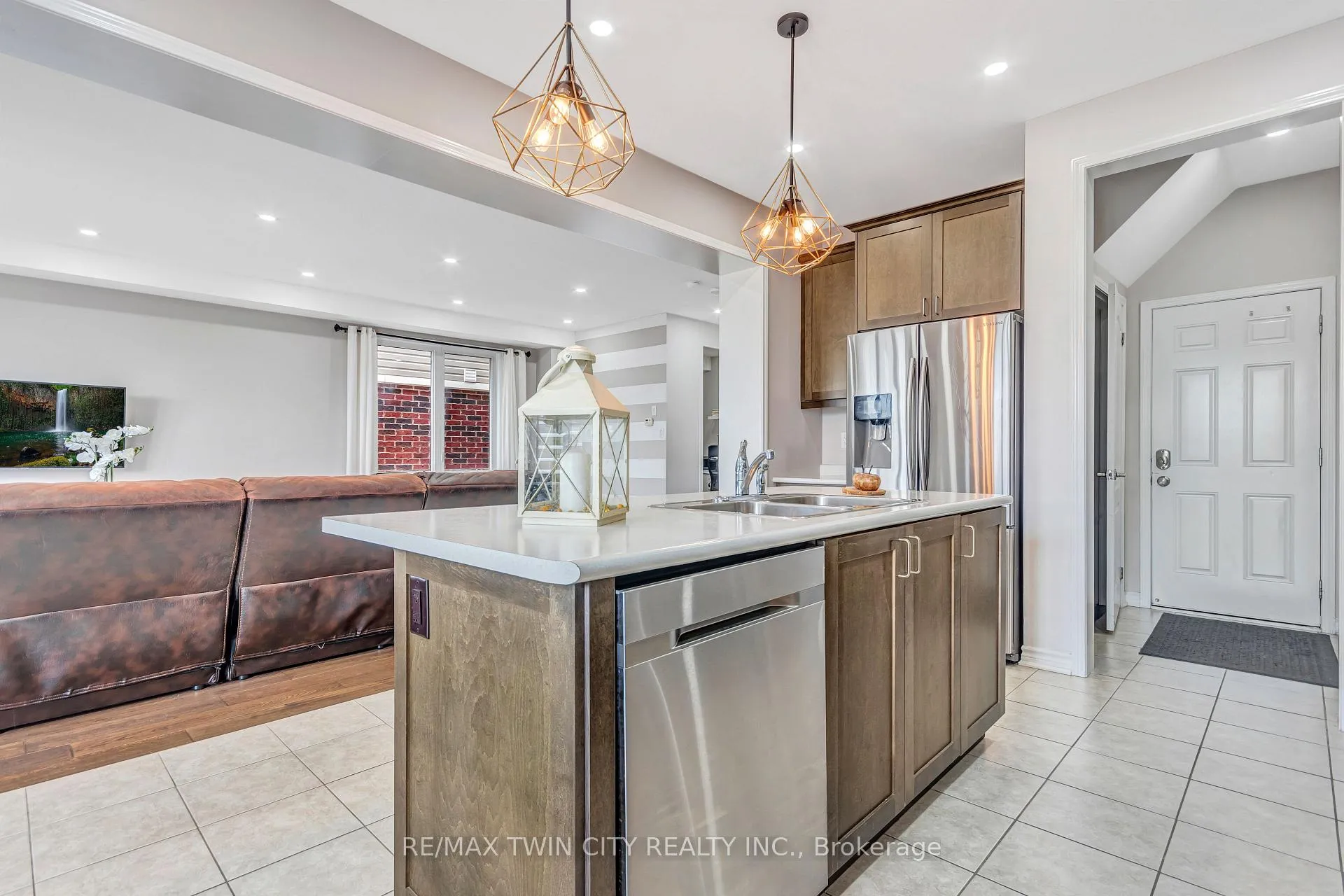 Photo 19 of 23 Shoreacres Drive, Kitchener — HOMEH