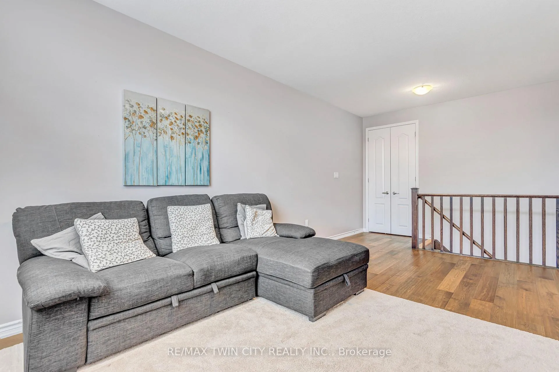 Photo 21 of 23 Shoreacres Drive, Kitchener — HOMEH