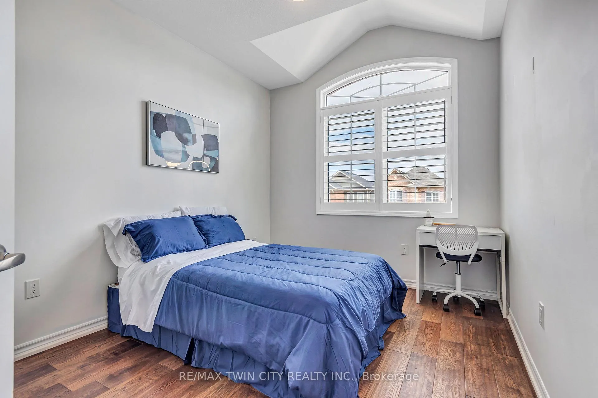 Photo 23 of 23 Shoreacres Drive, Kitchener — HOMEH