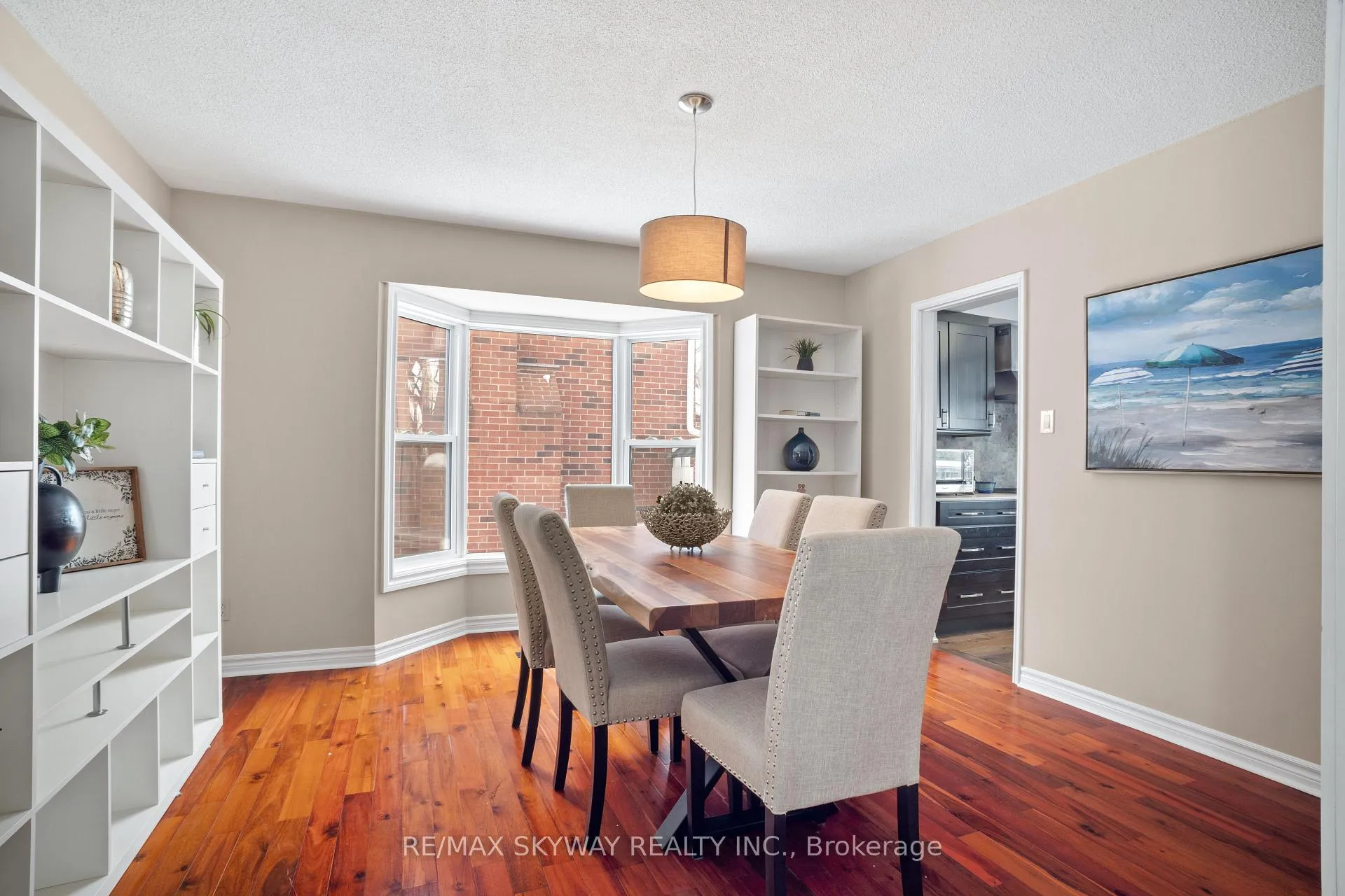 Photo 6 of 70 Barr Crescent, Brampton, Heart Lake East — HOMEH