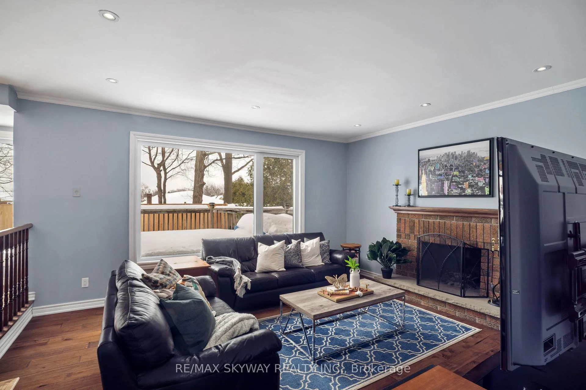 Photo 12 of 70 Barr Crescent, Brampton, Heart Lake East — HOMEH