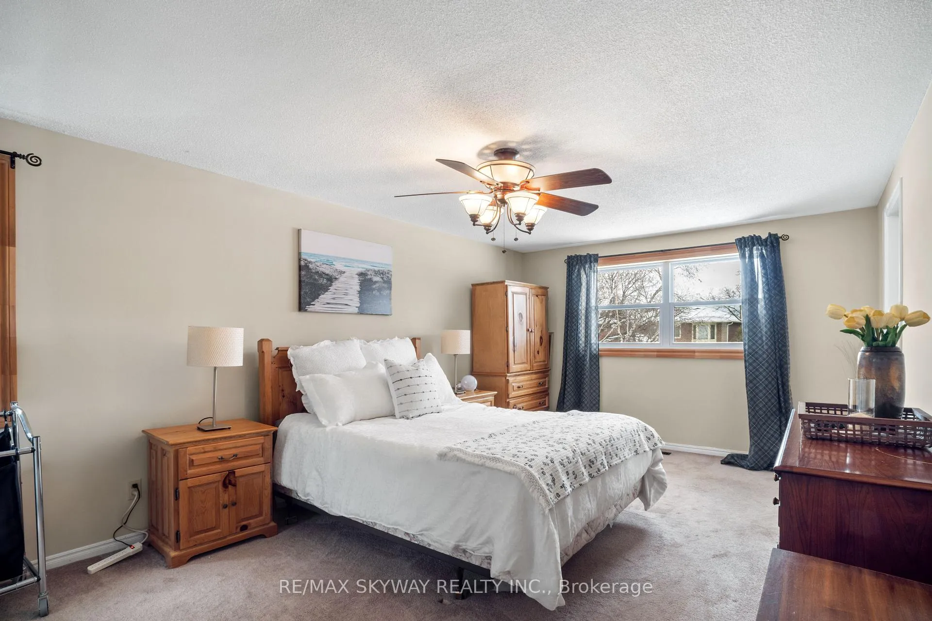 Photo 15 of 70 Barr Crescent, Brampton, Heart Lake East — HOMEH