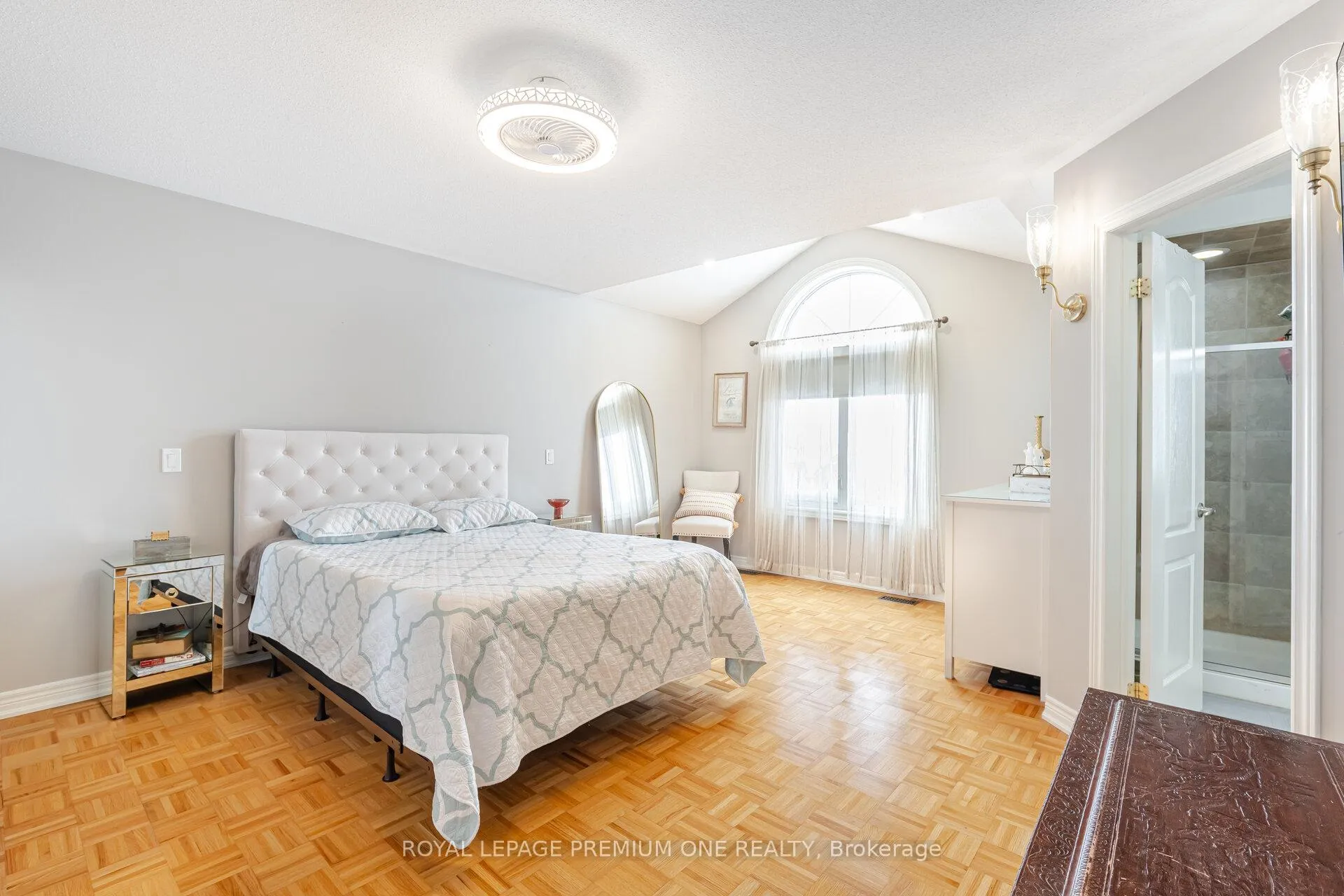 Photo 23 of 57 Cherry Bush Road, Vaughan, Patterson — HOMEH