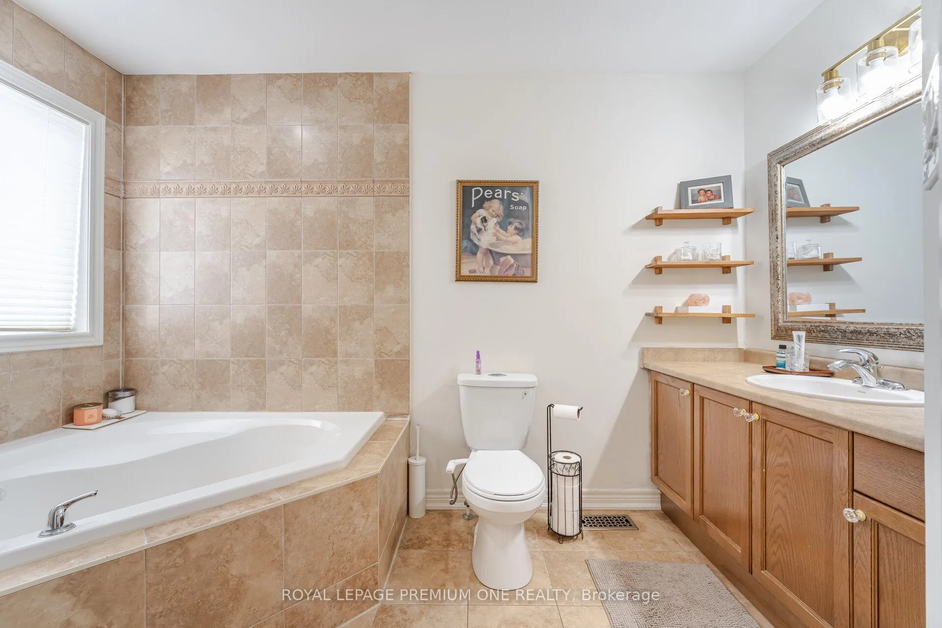 Photo 26 of 57 Cherry Bush Road, Vaughan, Patterson — HOMEH