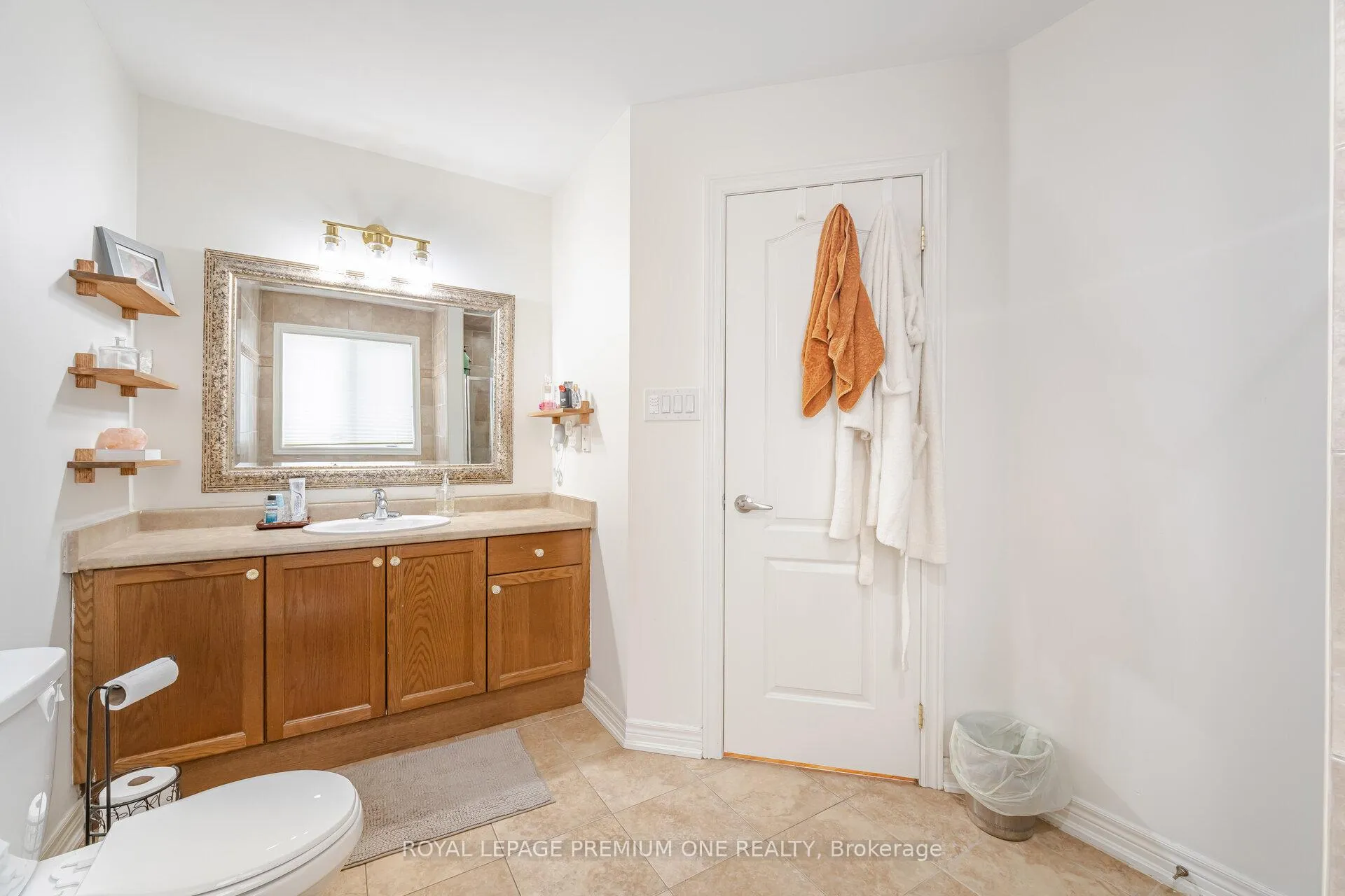 Photo 28 of 57 Cherry Bush Road, Vaughan, Patterson — HOMEH