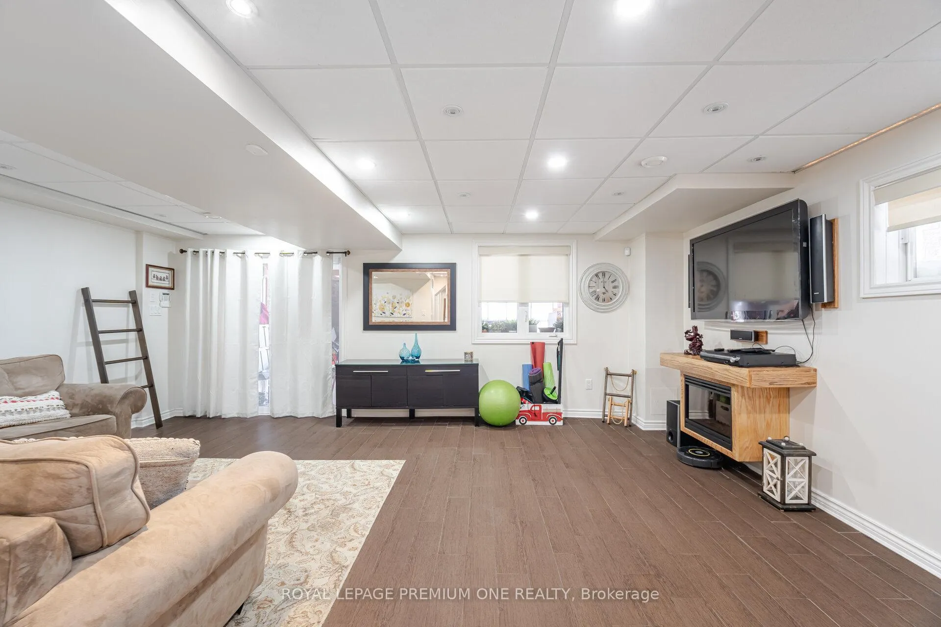 Photo 36 of 57 Cherry Bush Road, Vaughan, Patterson — HOMEH