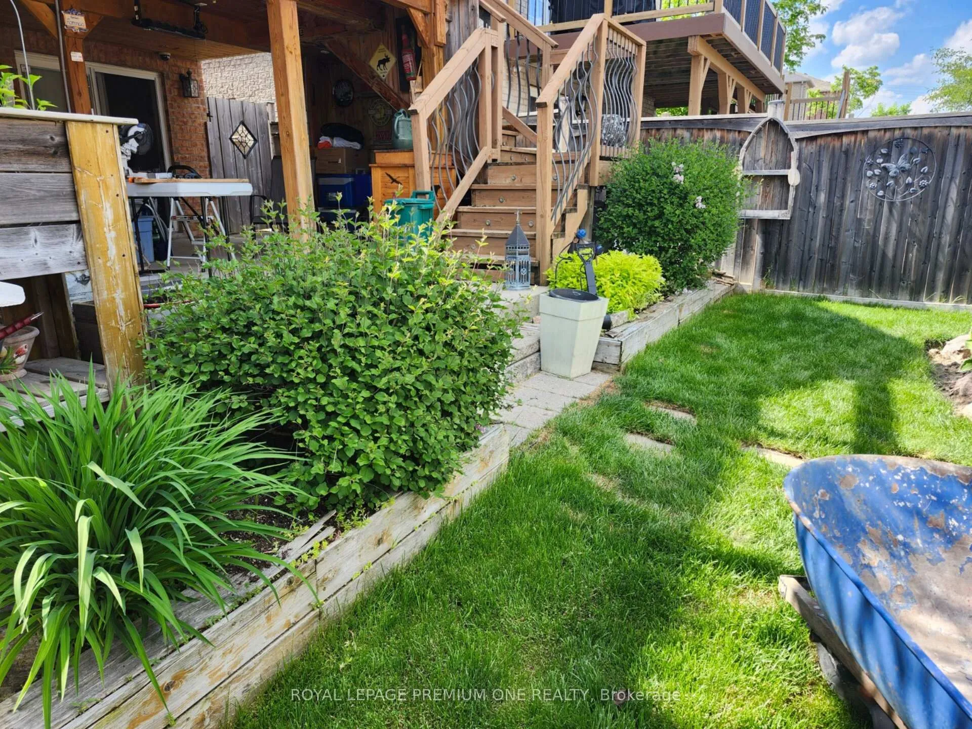 Photo 48 of 57 Cherry Bush Road, Vaughan, Patterson — HOMEH