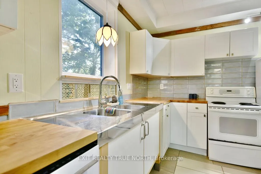 Photo 14 of 2415 Ronald Road, Springwater, Minesing — HOMEH