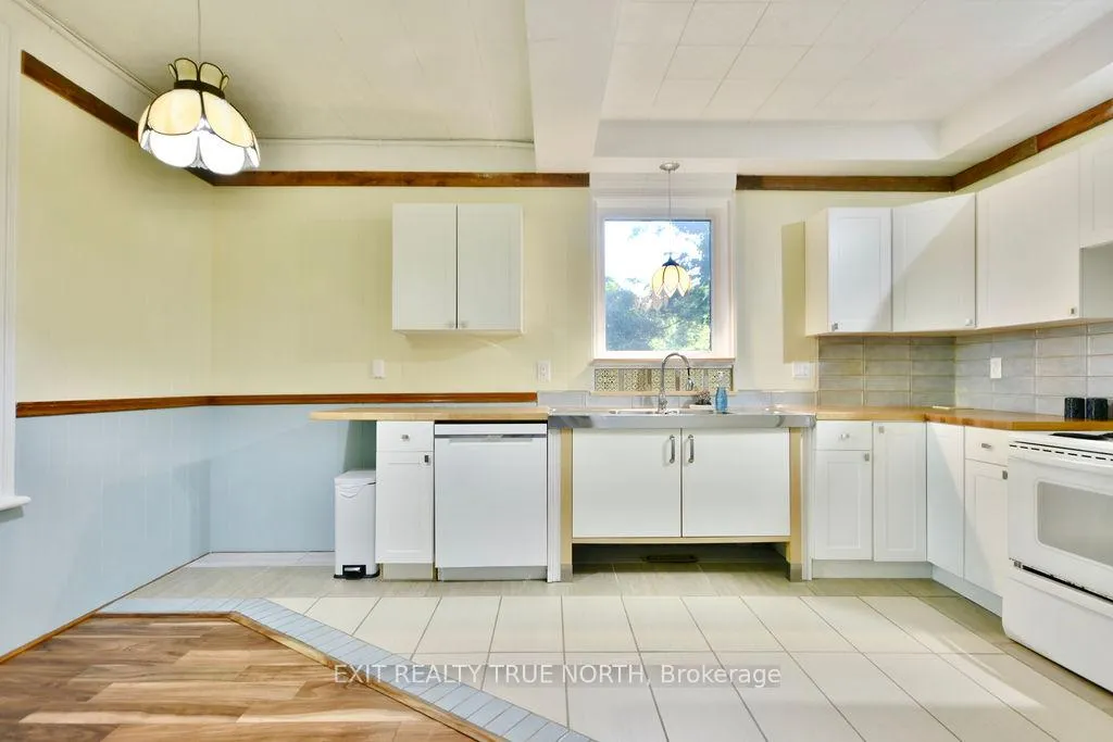Photo 16 of 2415 Ronald Road, Springwater, Minesing — HOMEH