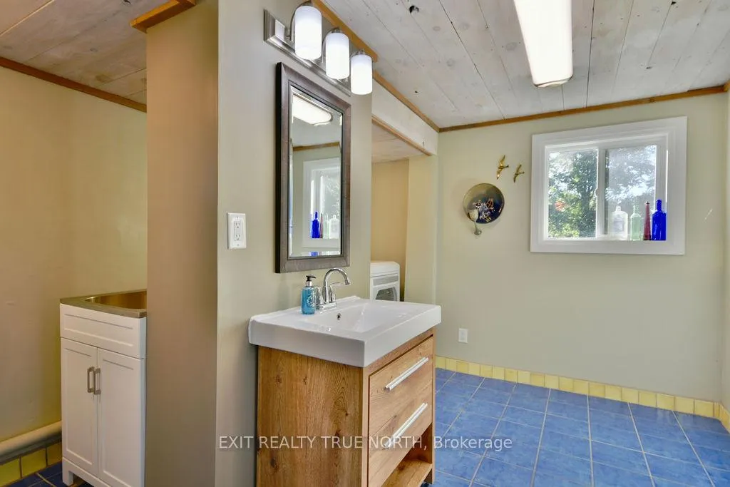 Photo 23 of 2415 Ronald Road, Springwater, Minesing — HOMEH
