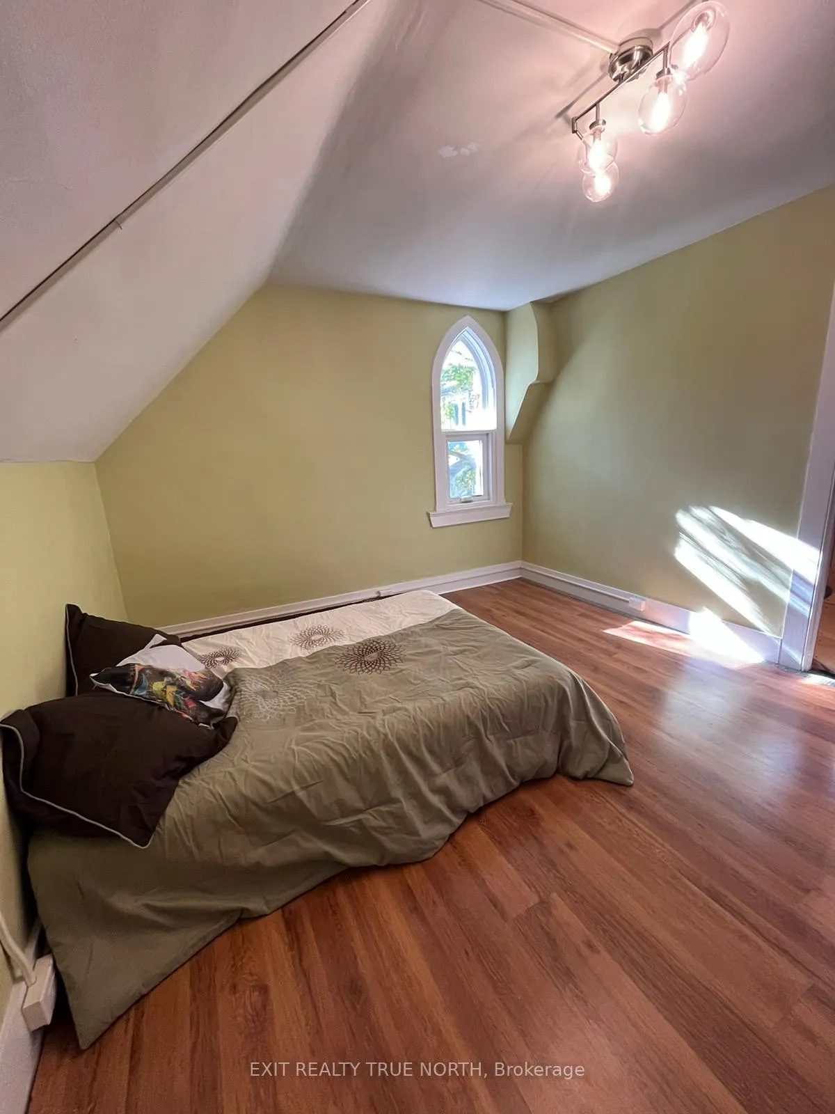 Photo 26 of 2415 Ronald Road, Springwater, Minesing — HOMEH