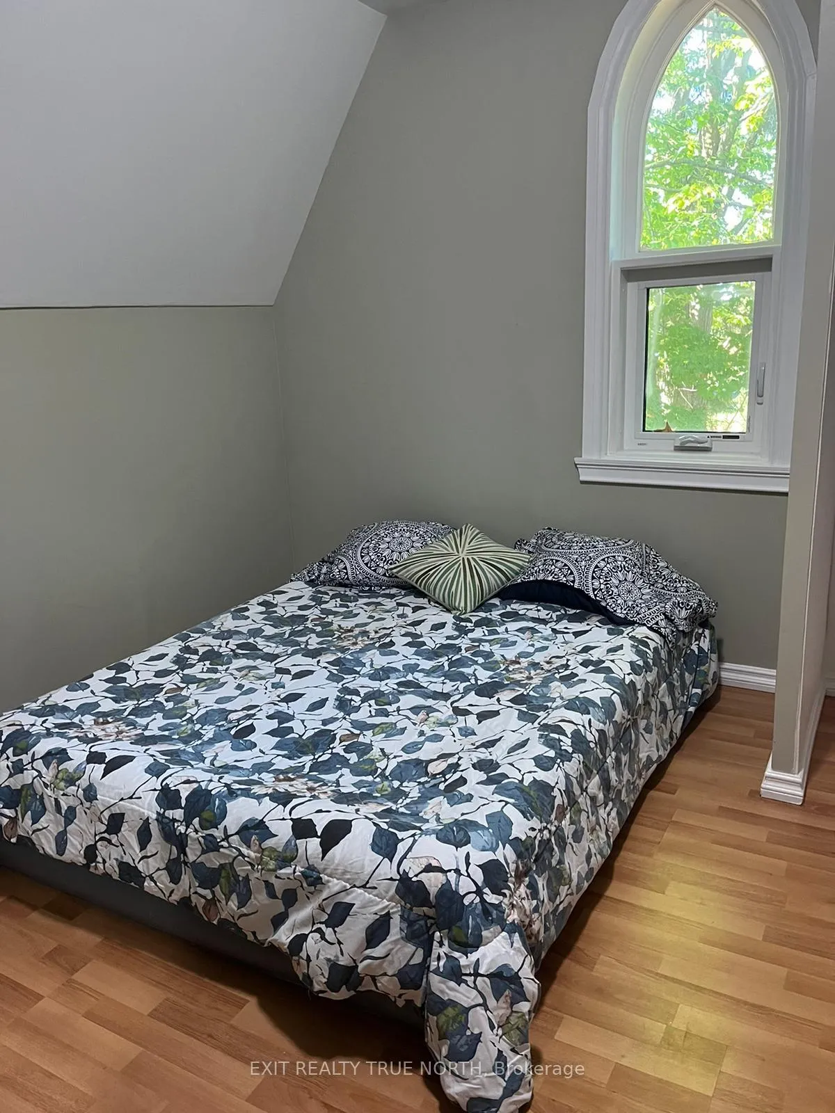 Photo 29 of 2415 Ronald Road, Springwater, Minesing — HOMEH