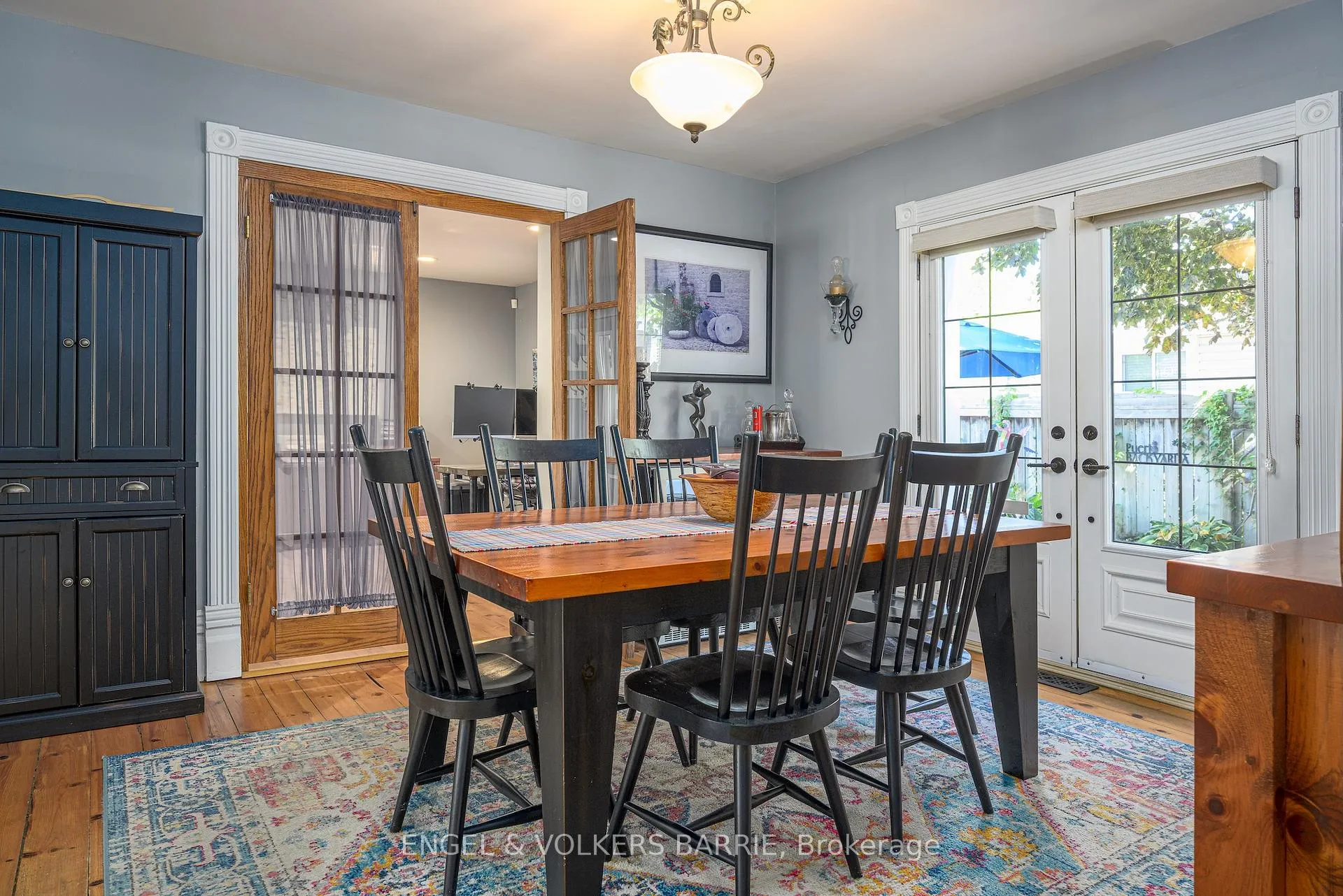 Photo 5 of 17 Frances Street N, Barrie, Queen's Park — HOMEH