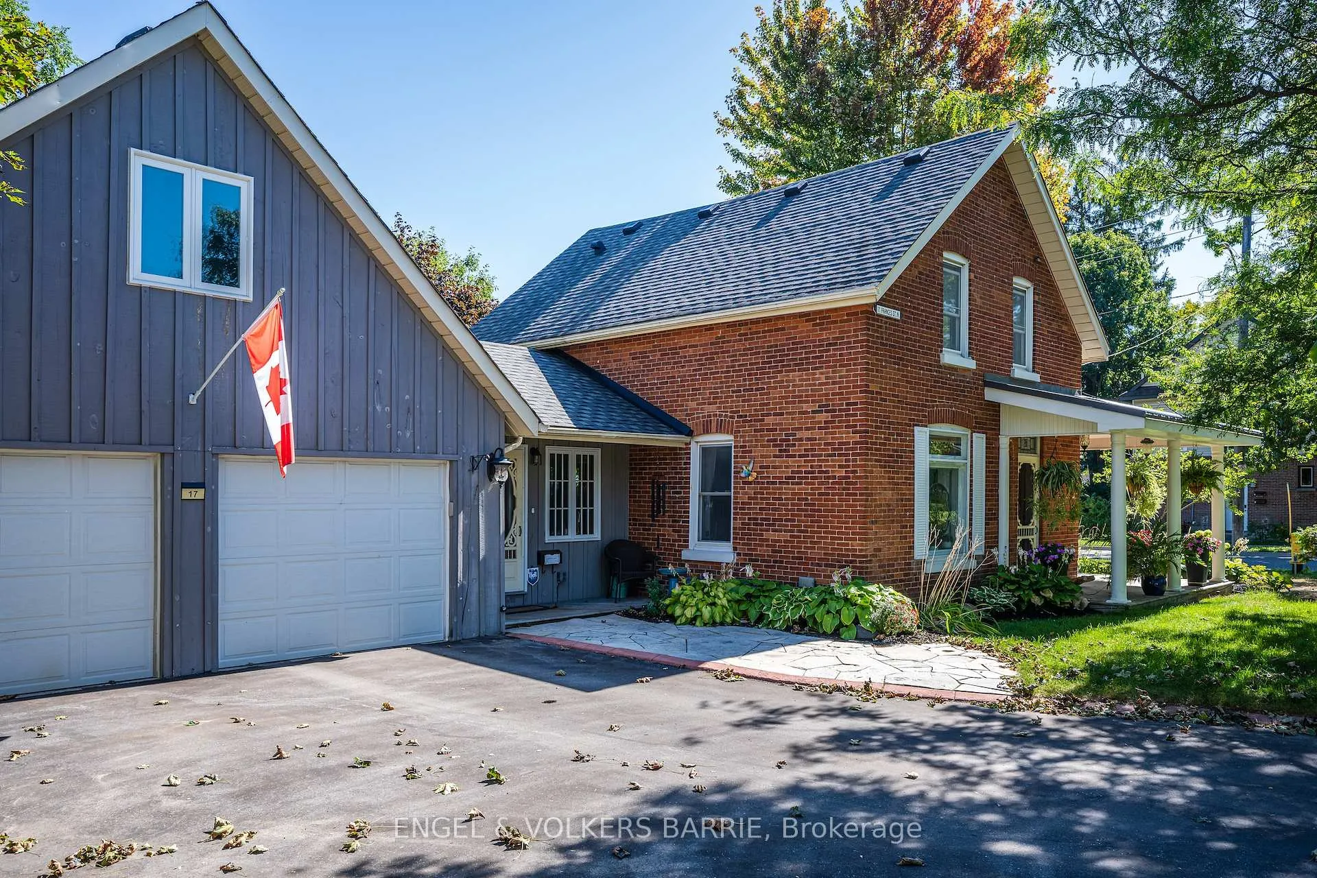 Photo 20 of 17 Frances Street N, Barrie, Queen's Park — HOMEH