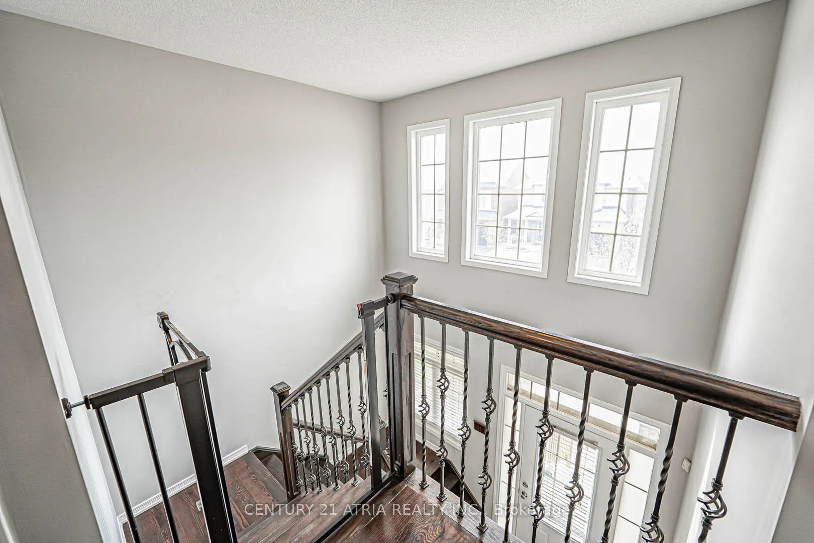 Photo 16 of 21 Chant Crescent, Ajax, Northwest Ajax — HOMEH