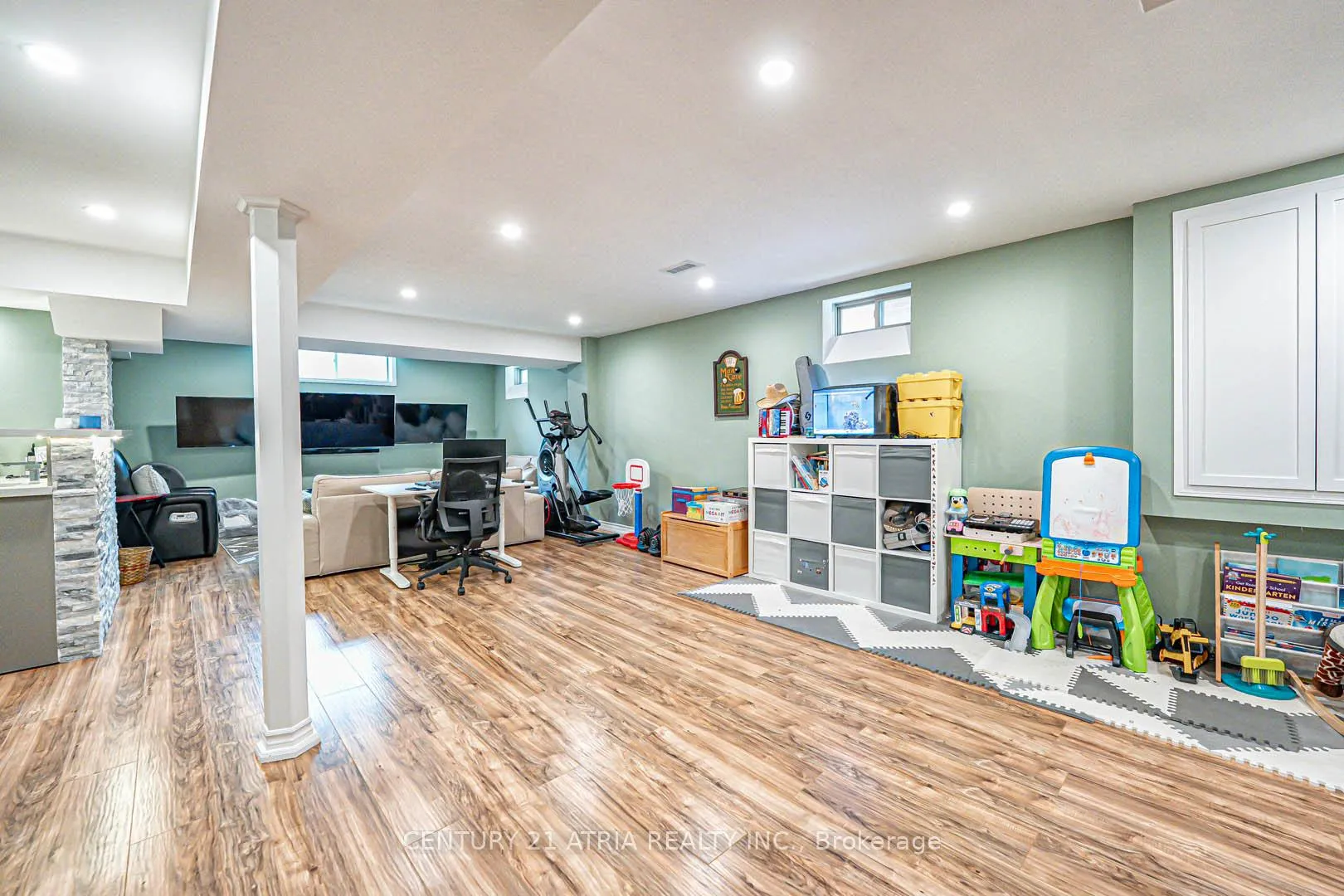 Photo 31 of 21 Chant Crescent, Ajax, Northwest Ajax — HOMEH